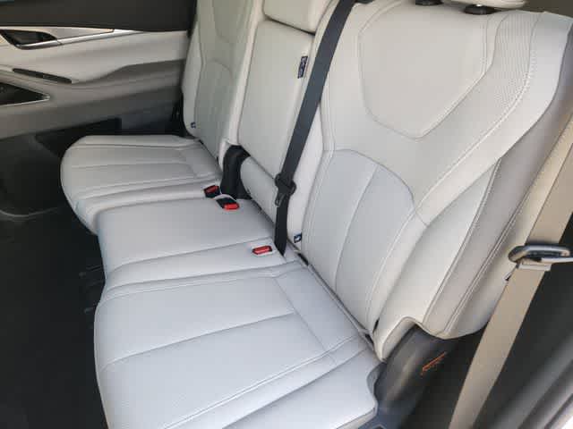 Thumbnail: 2026 INFINITI QX60 - 13