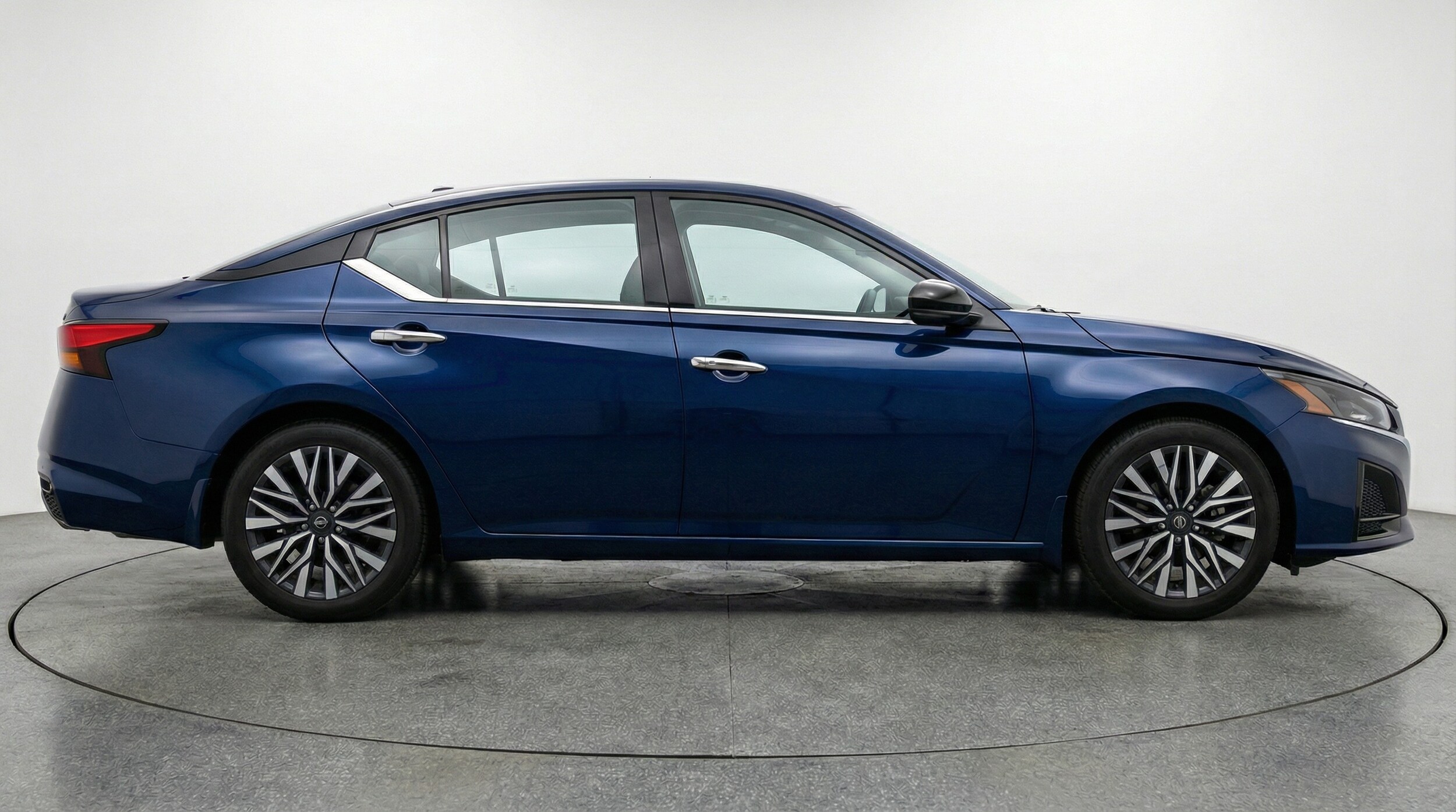 Thumbnail: 2025 Nissan Altima - 8