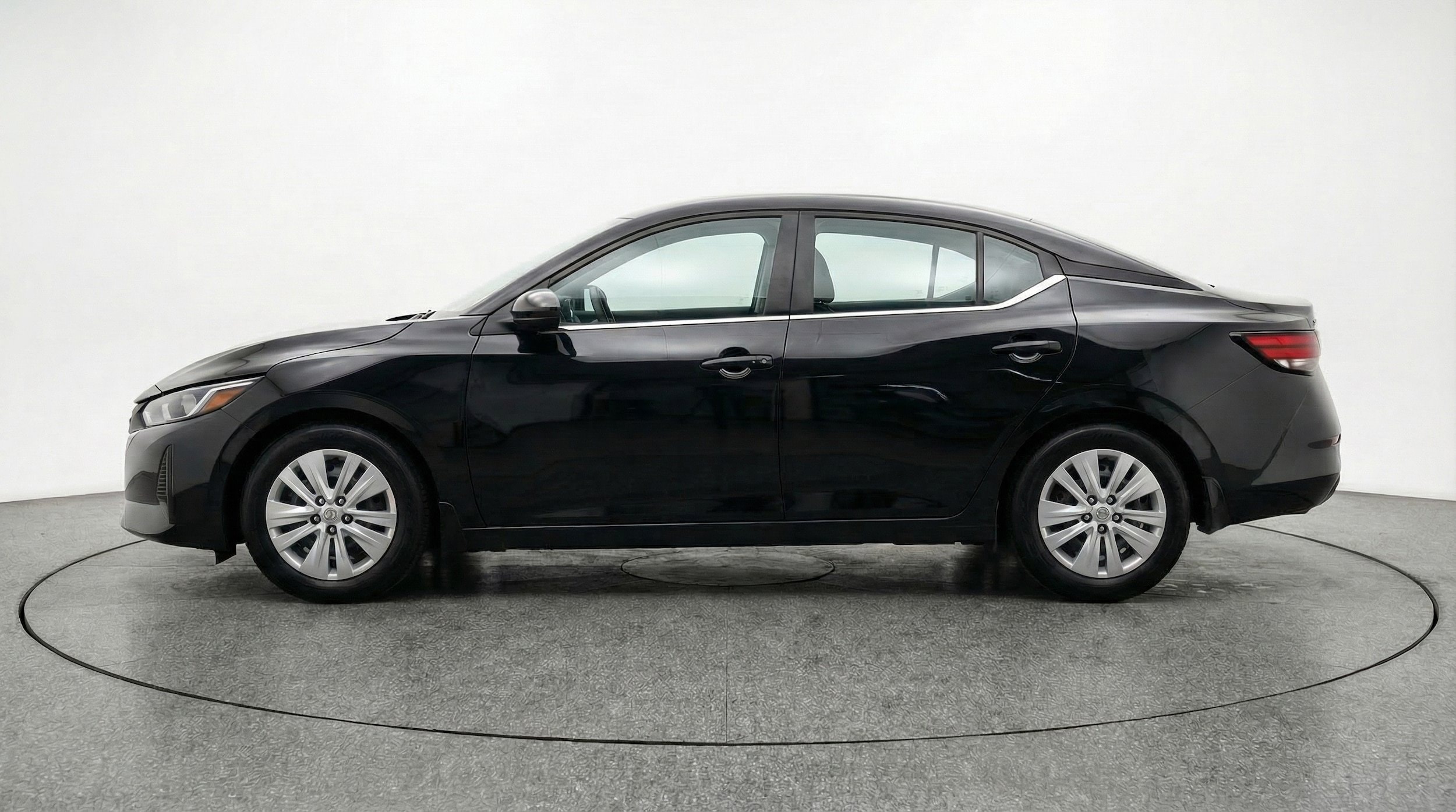 Thumbnail: 2025 Nissan Sentra - 4