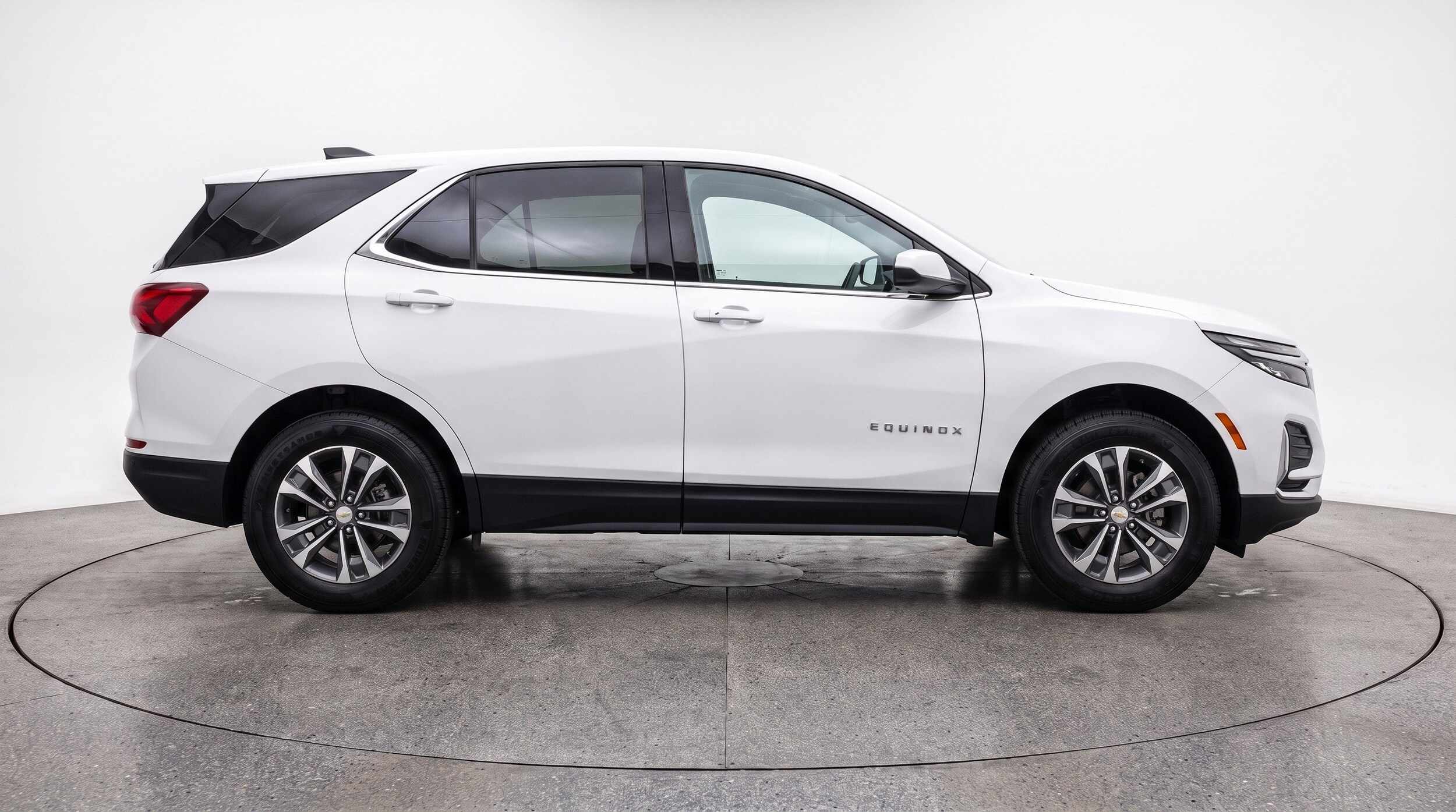 Thumbnail: 2025 Chevrolet Equinox - 10