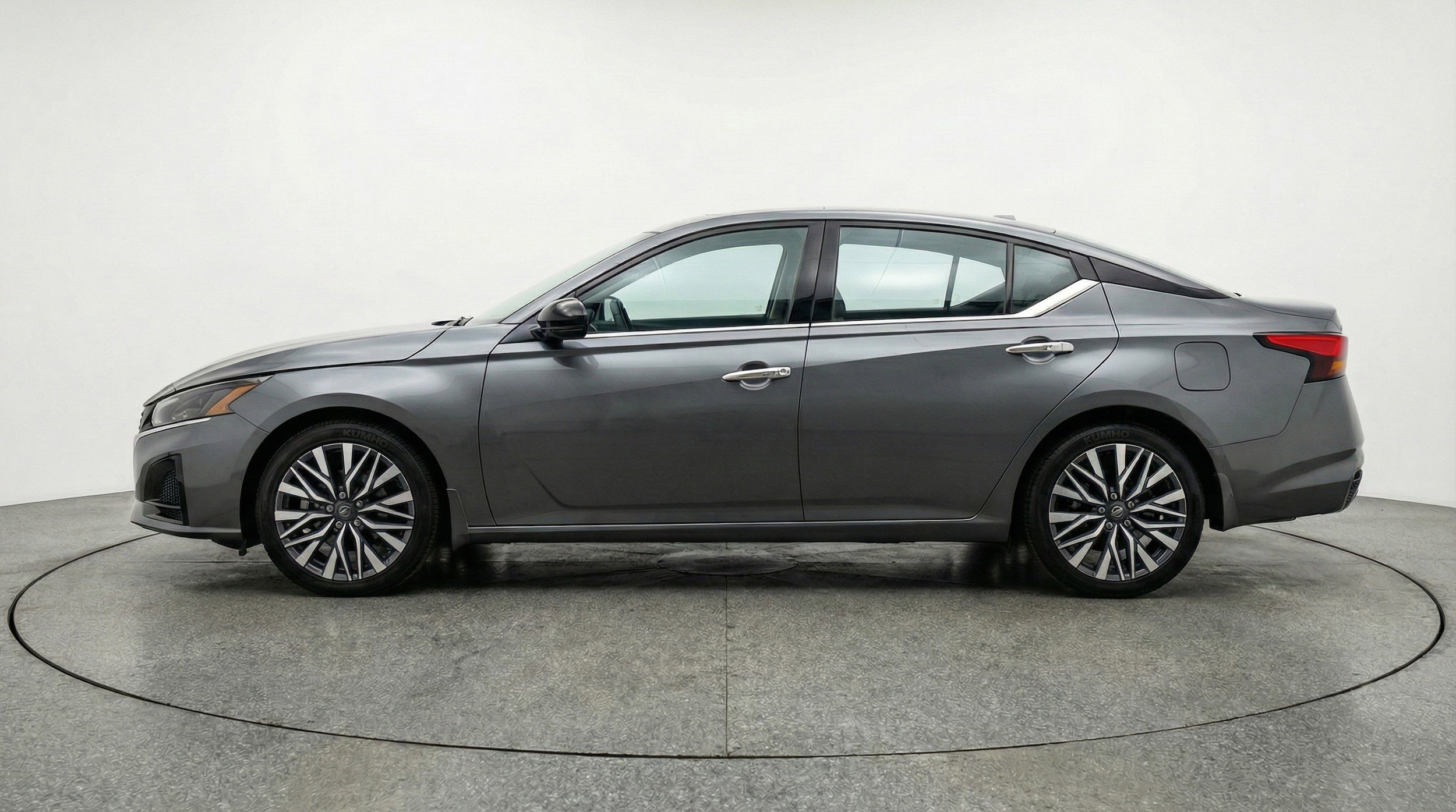 Thumbnail: 2025 Nissan Altima - 5
