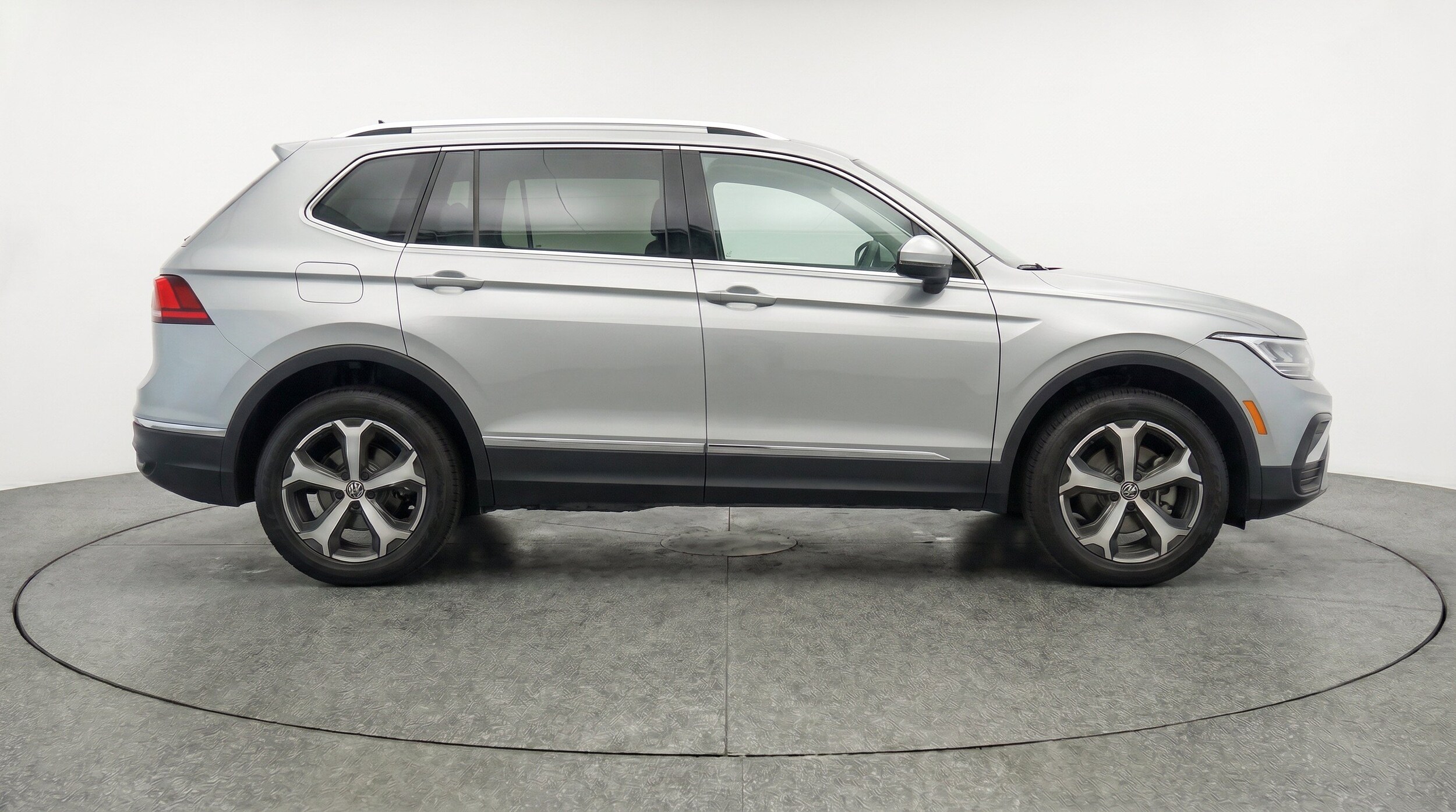 Thumbnail: 2026 Volkswagen Tiguan - 10
