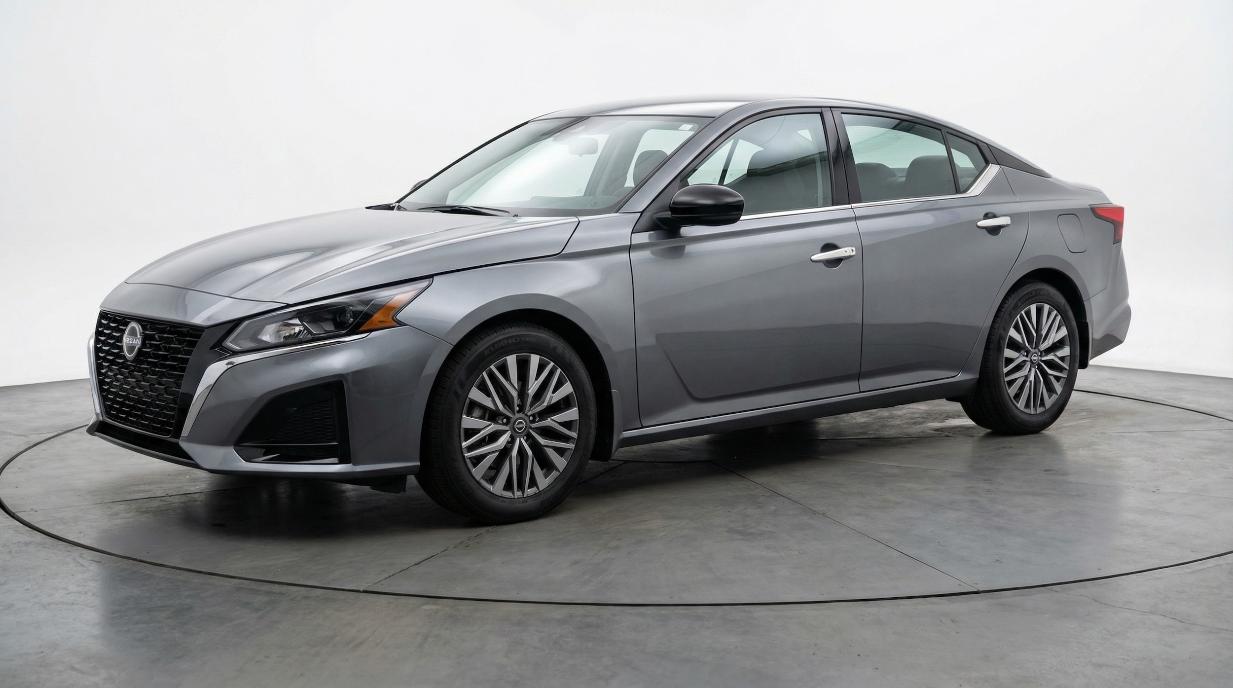 Thumbnail: 2025 Nissan Altima - 3