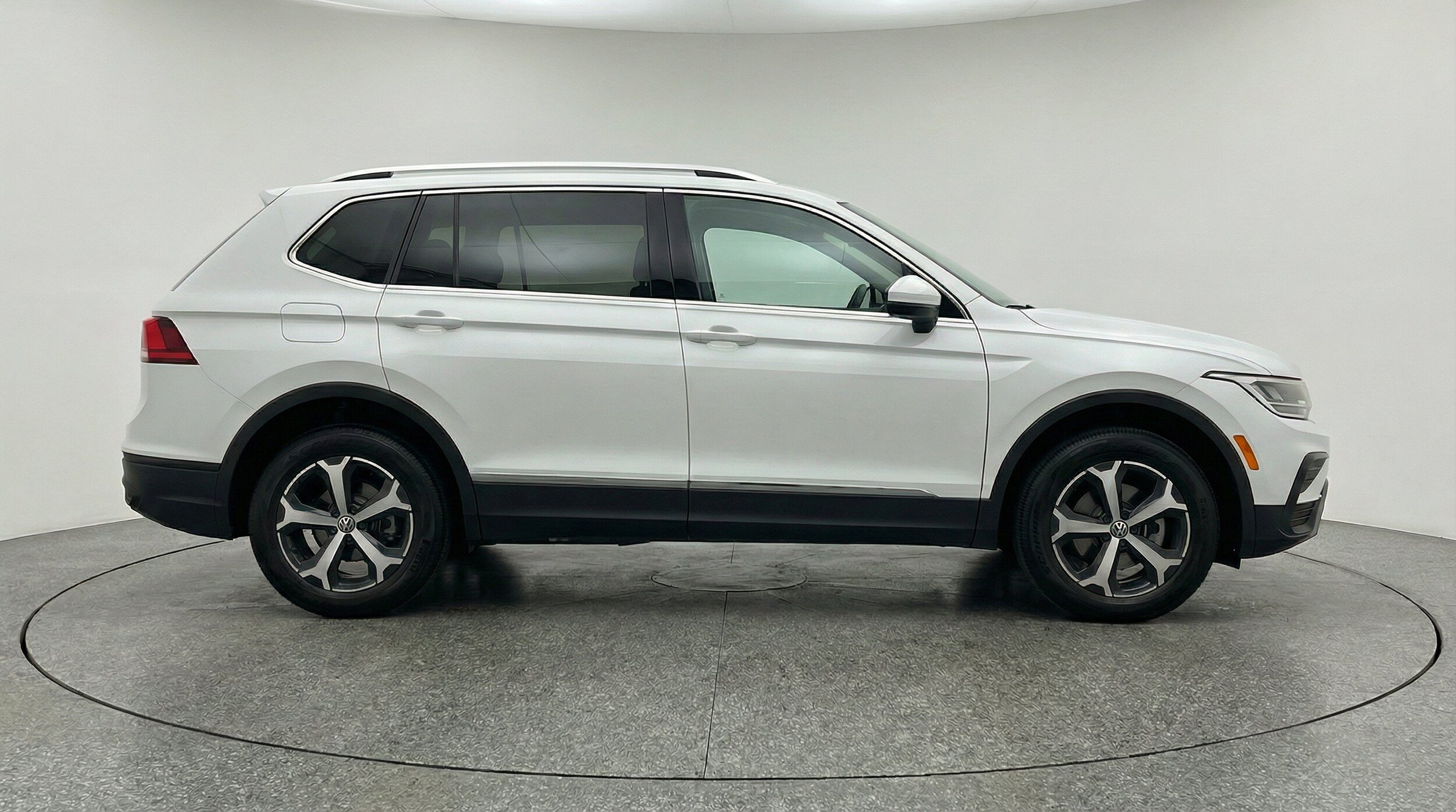 Thumbnail: 2026 Volkswagen Tiguan - 11