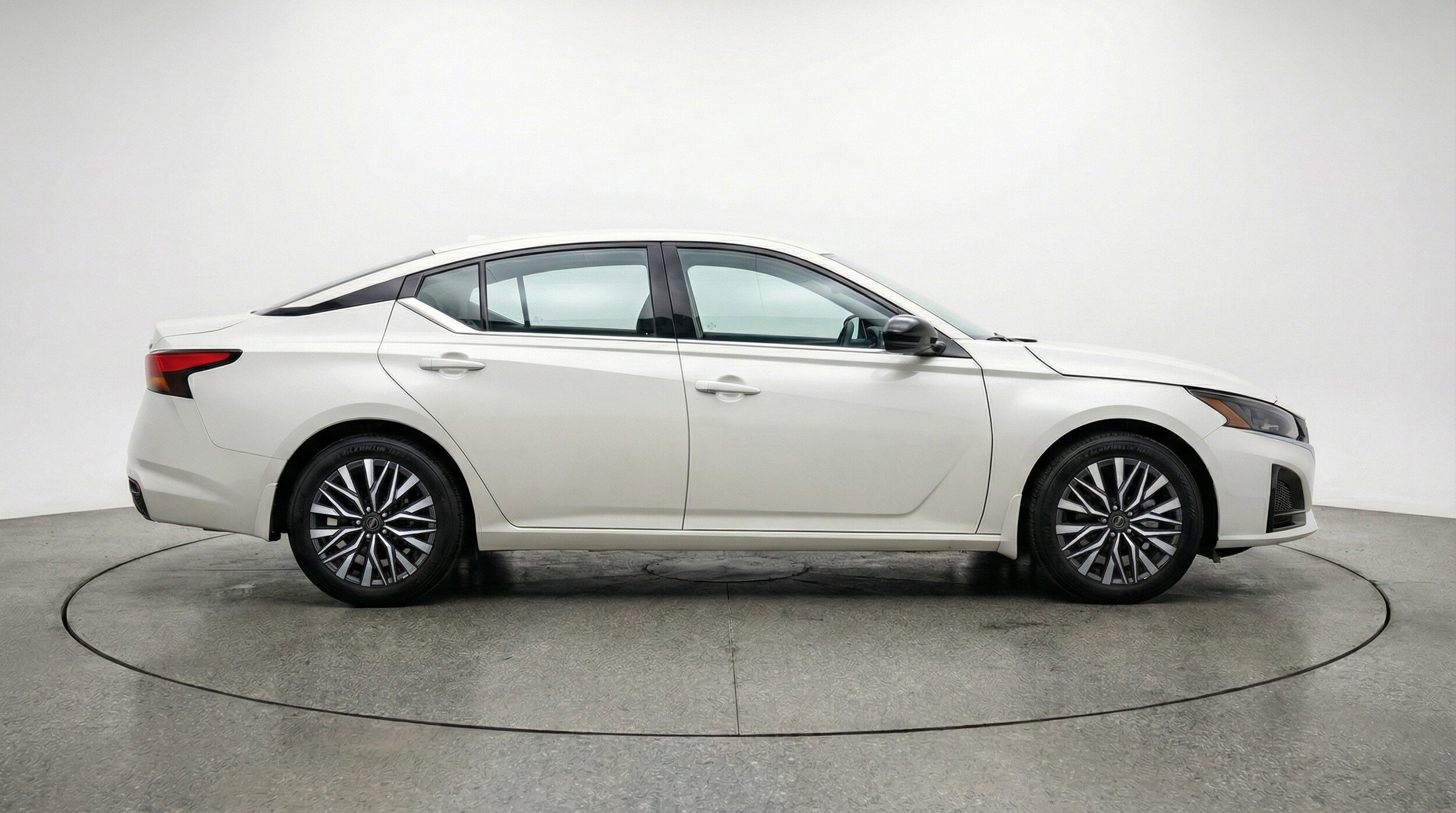 Thumbnail: 2025 Nissan Altima - 11