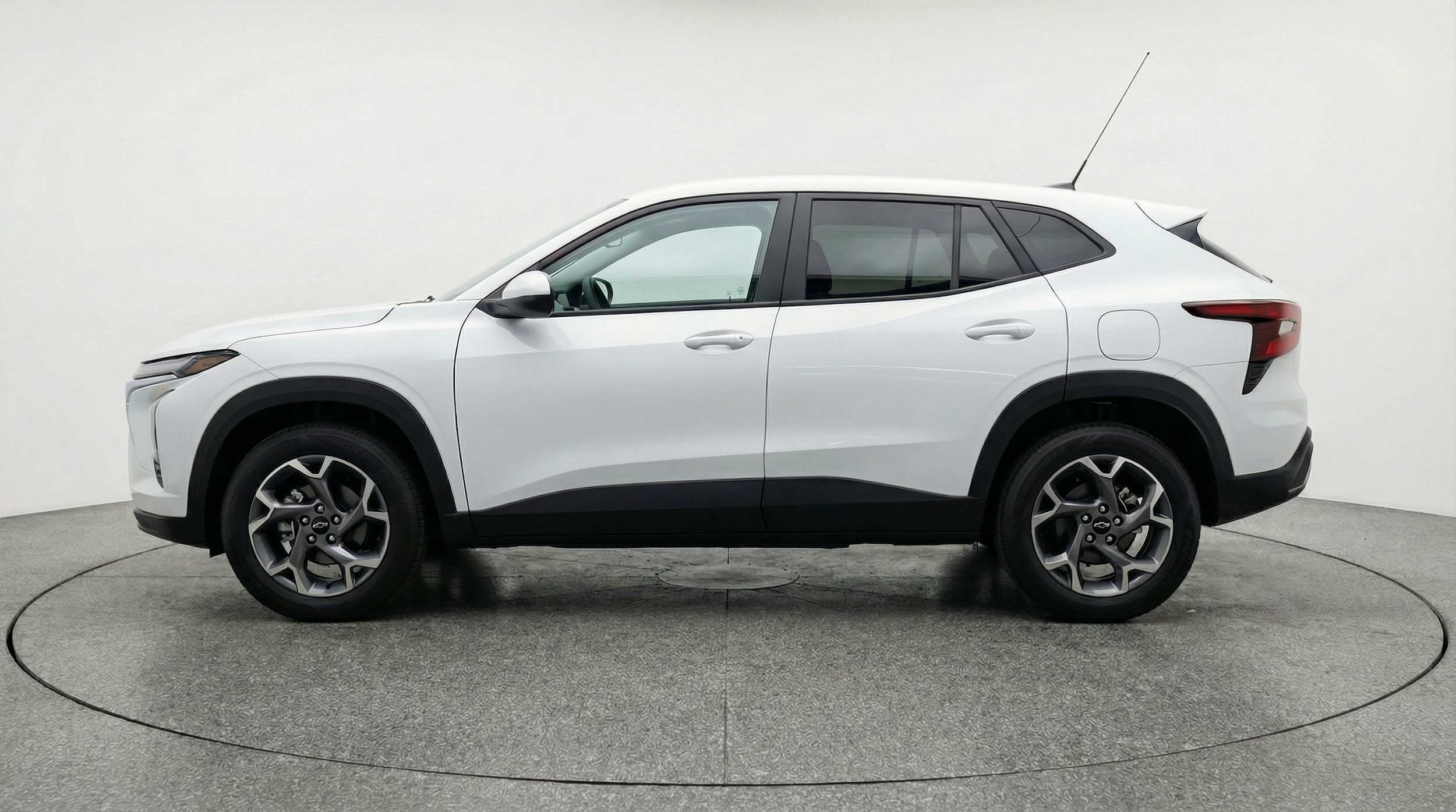 Thumbnail: 2025 Chevrolet Trax - 4