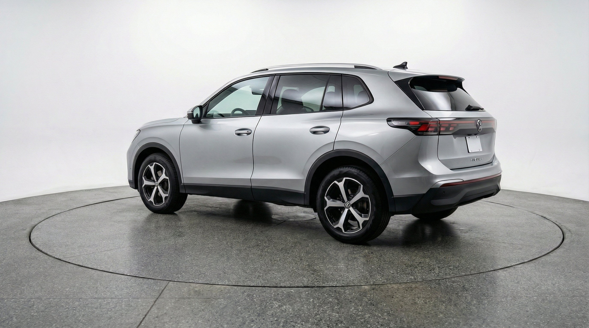 Thumbnail: 2026 Volkswagen Tiguan - 6