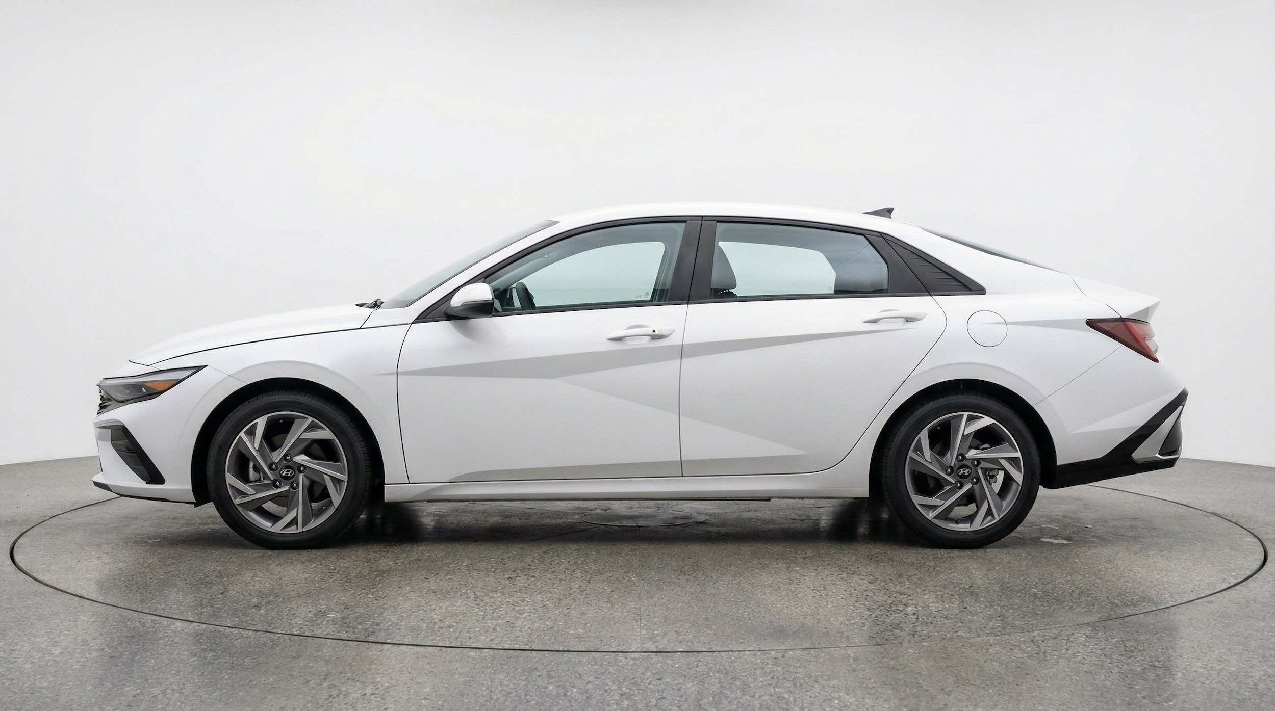 Thumbnail: 2025 Hyundai Elantra - 5