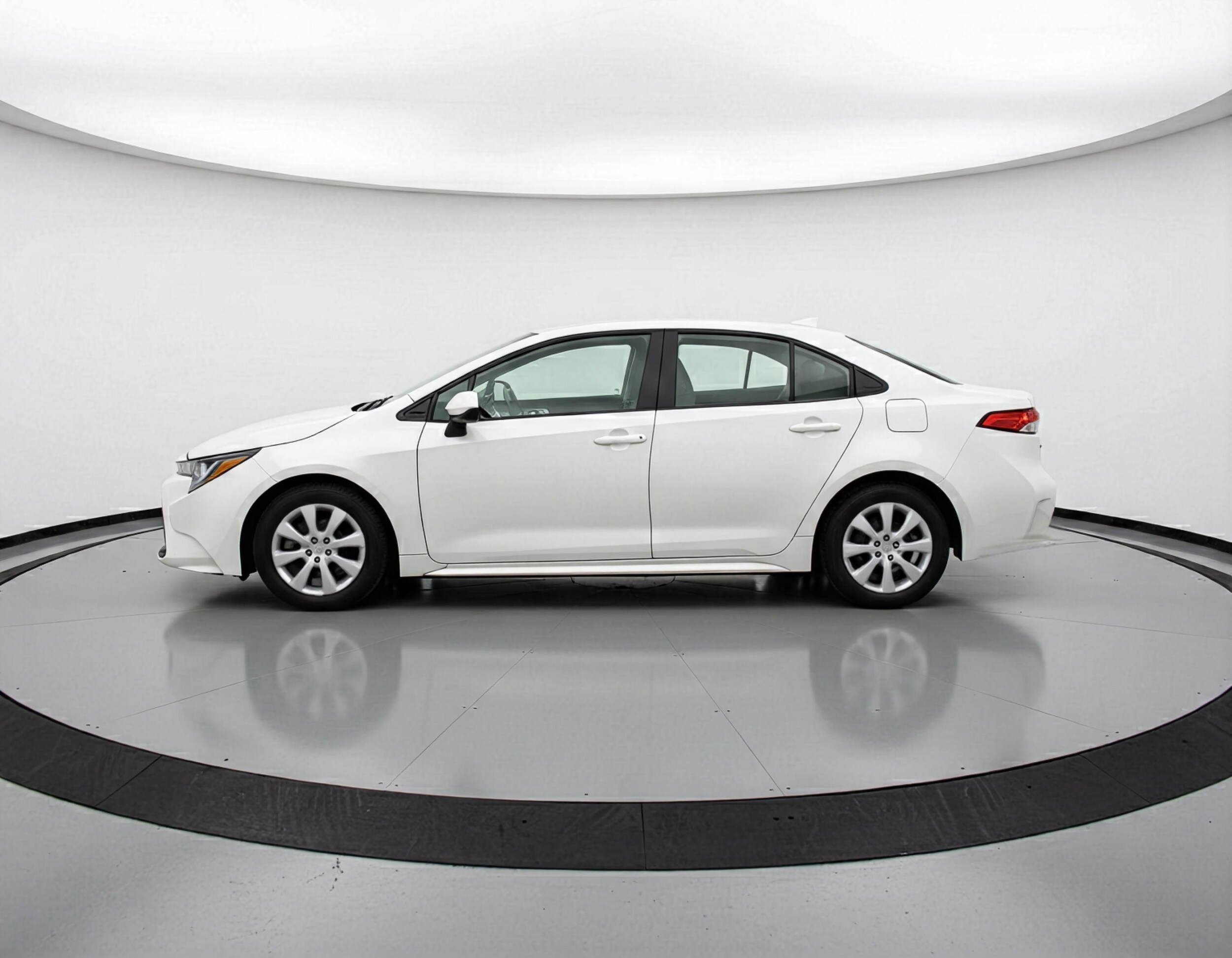 Thumbnail: 2025 Toyota Corolla - 4