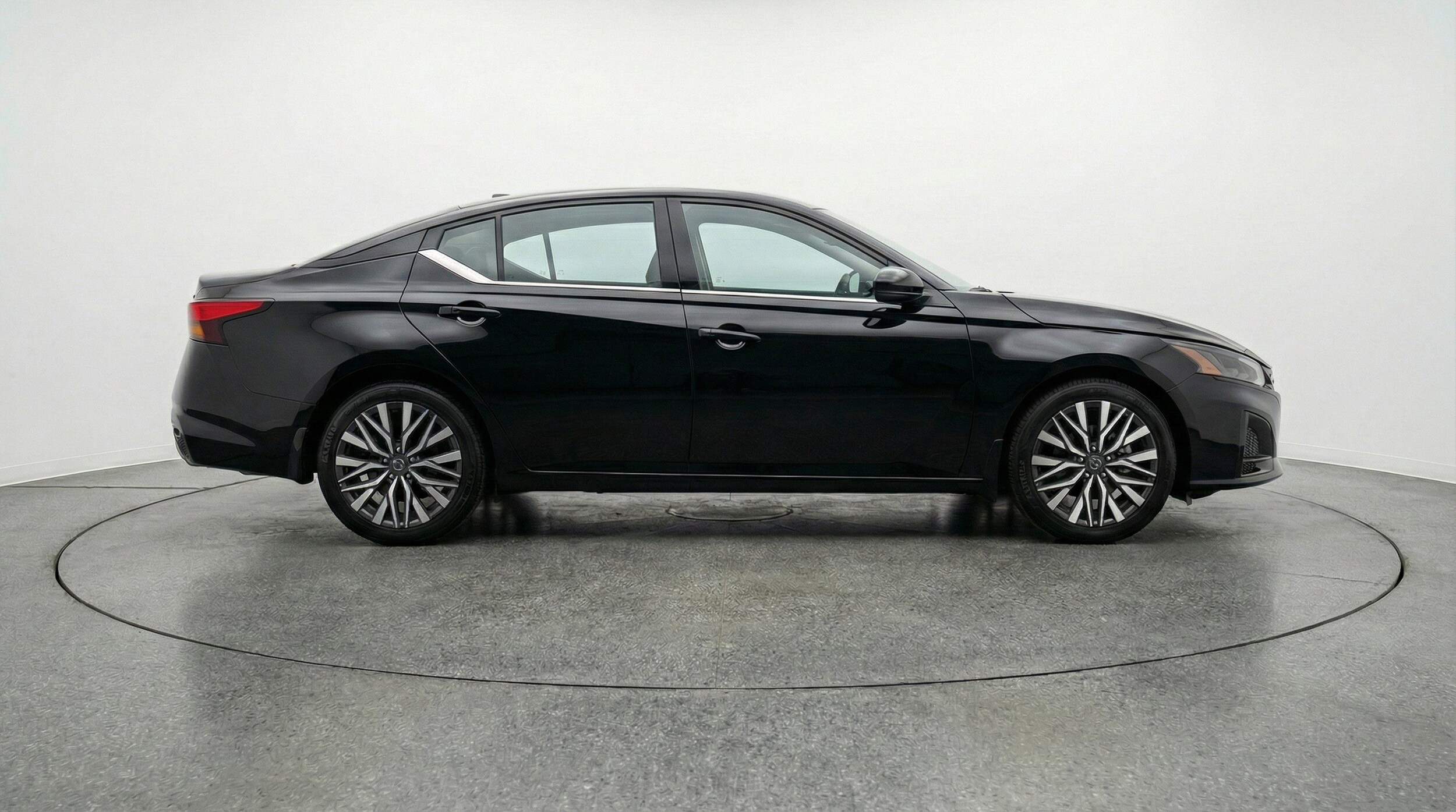 Thumbnail: 2025 Nissan Altima - 11