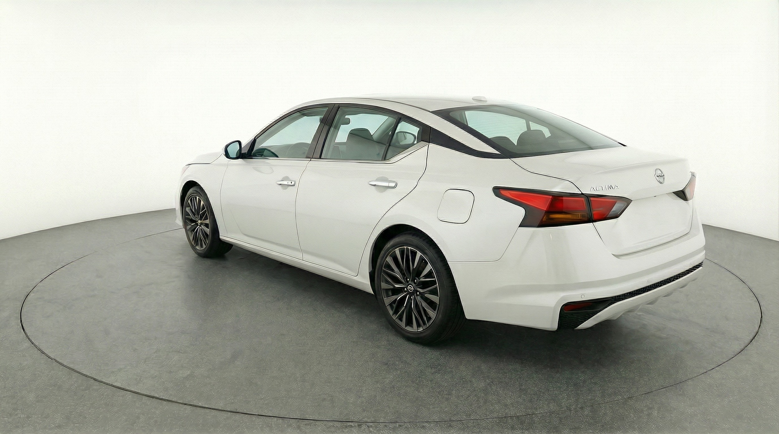 Thumbnail: 2025 Nissan Altima - 5