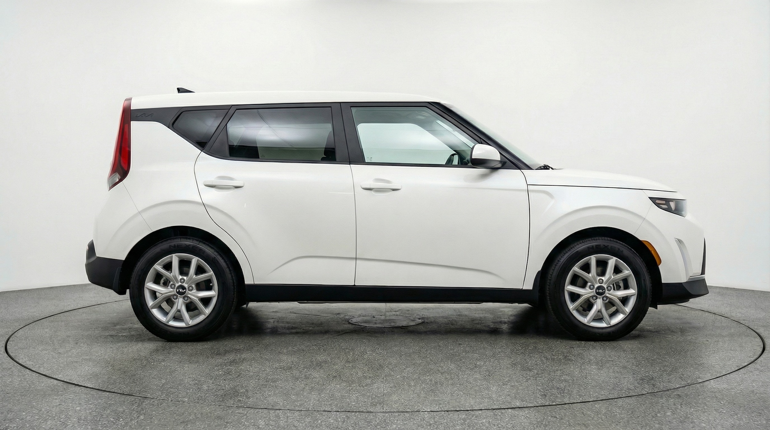 Thumbnail: 2025 Kia Soul - 8