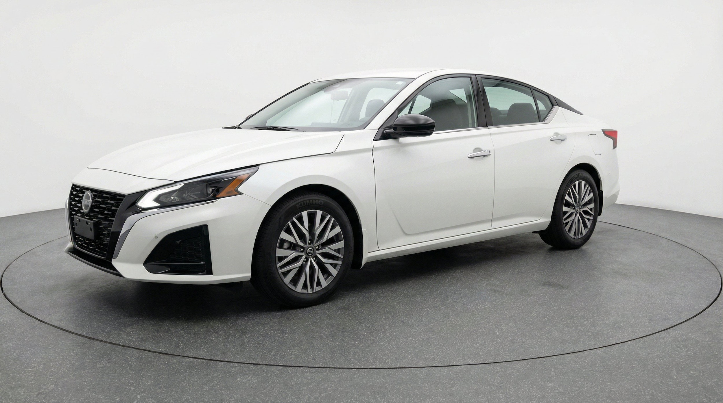 Thumbnail: 2025 Nissan Altima - 3