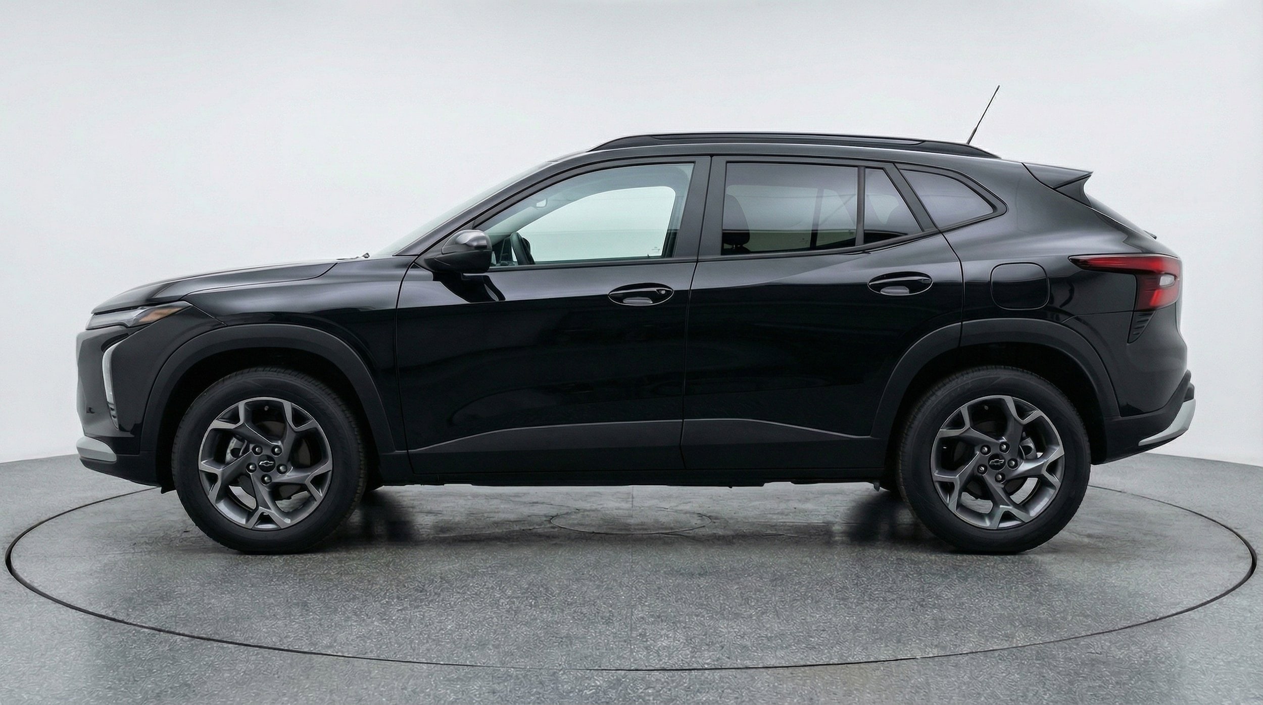 Thumbnail: 2025 Chevrolet Trax - 4