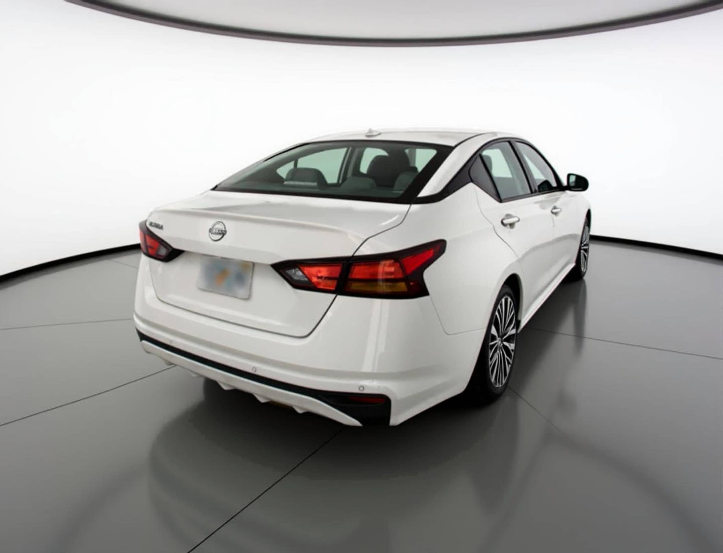 Thumbnail: 2025 Nissan Altima - 9