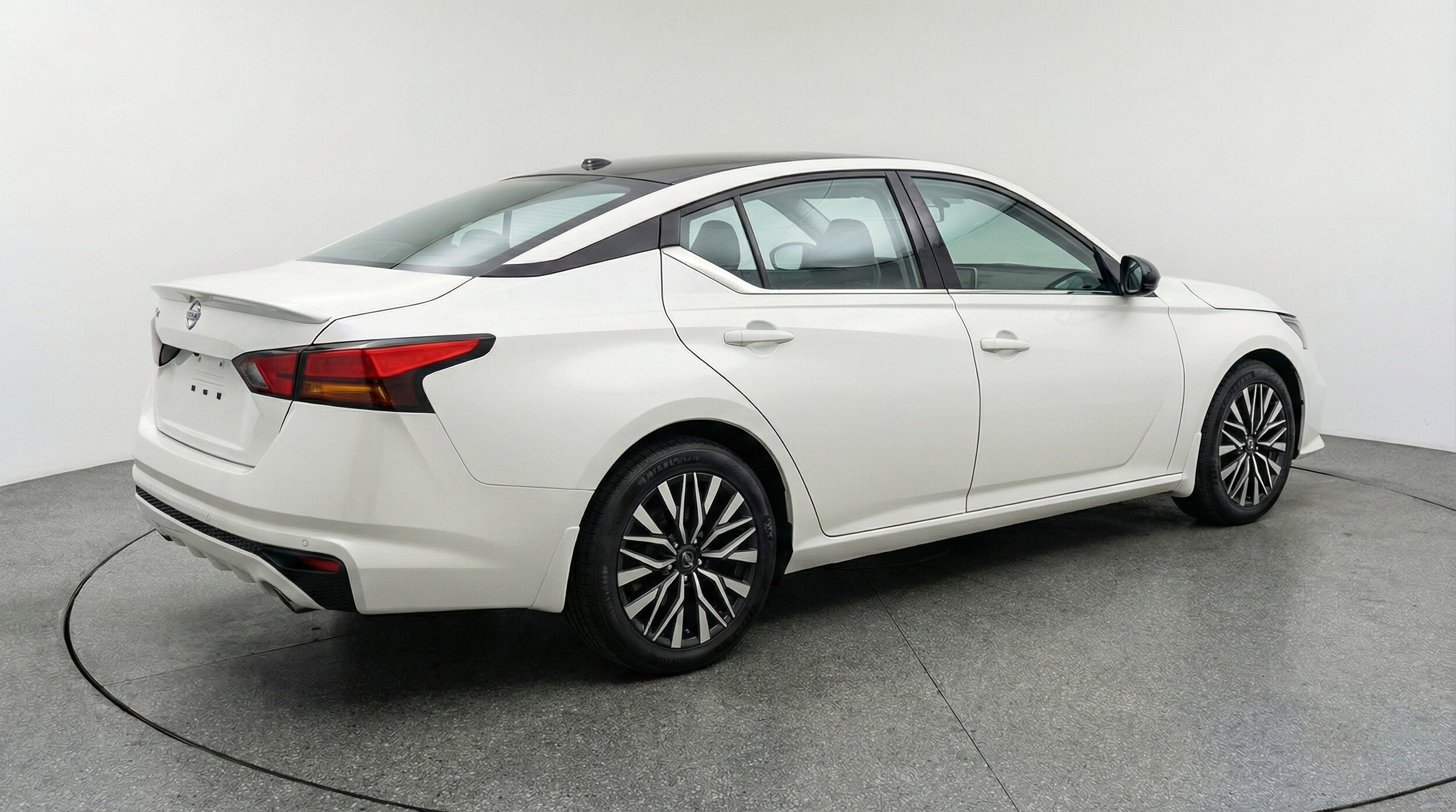 Thumbnail: 2025 Nissan Altima - 9