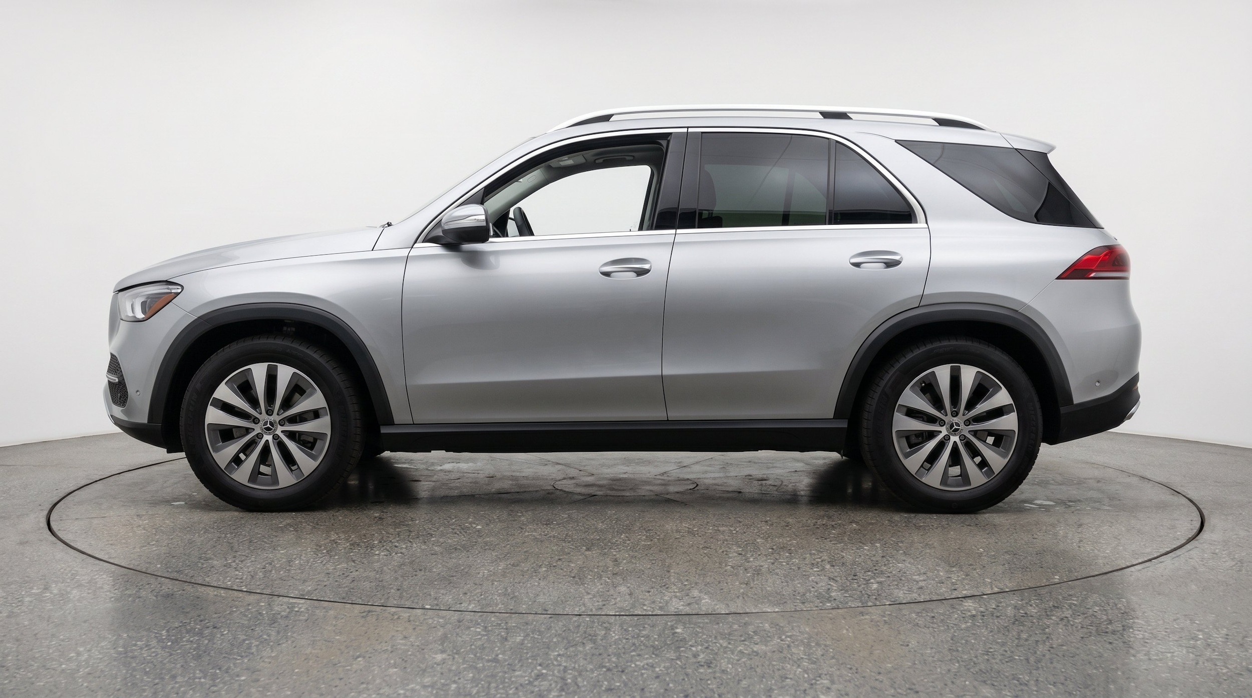 Thumbnail: 2026 Mercedes-Benz GLE - 5