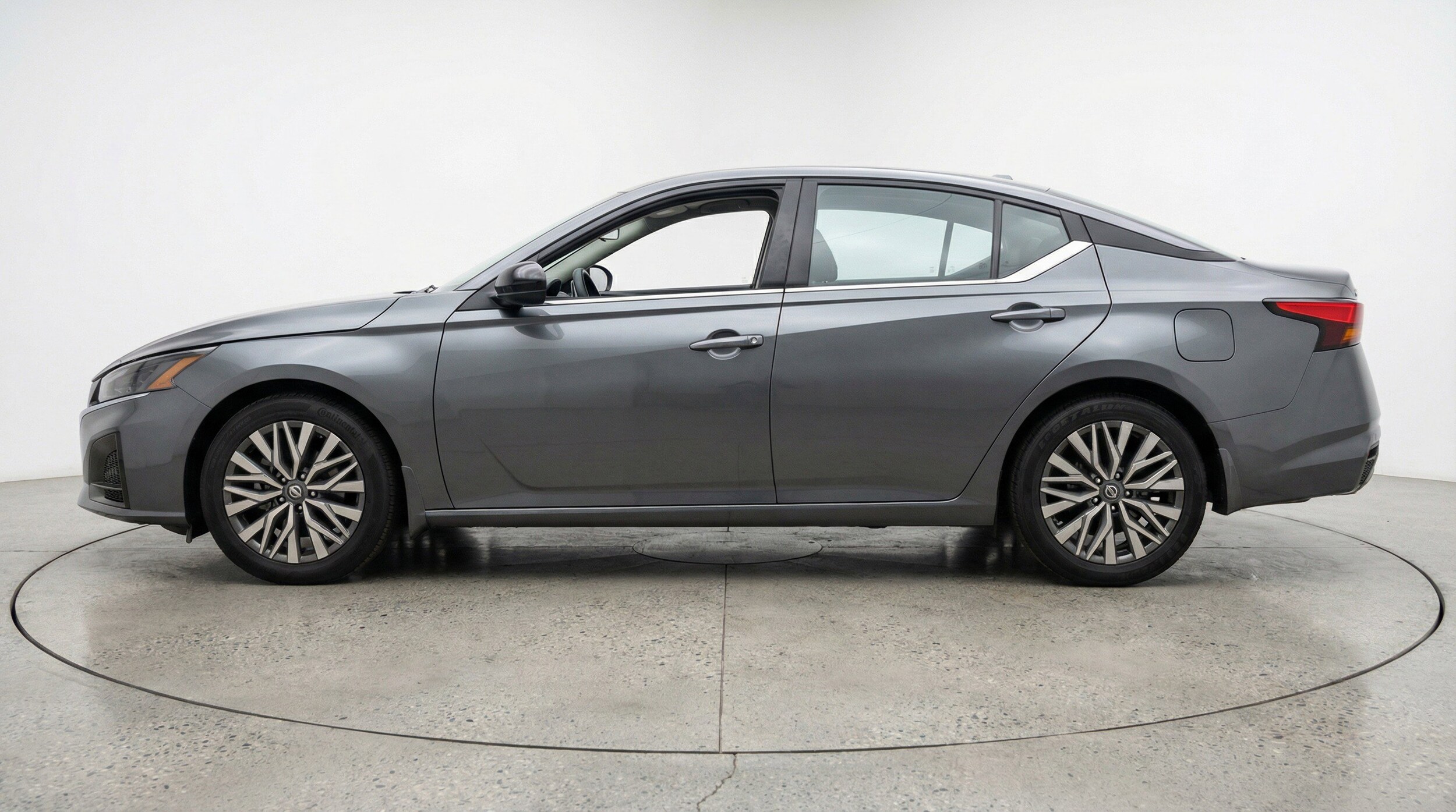 Thumbnail: 2025 Nissan Altima - 5