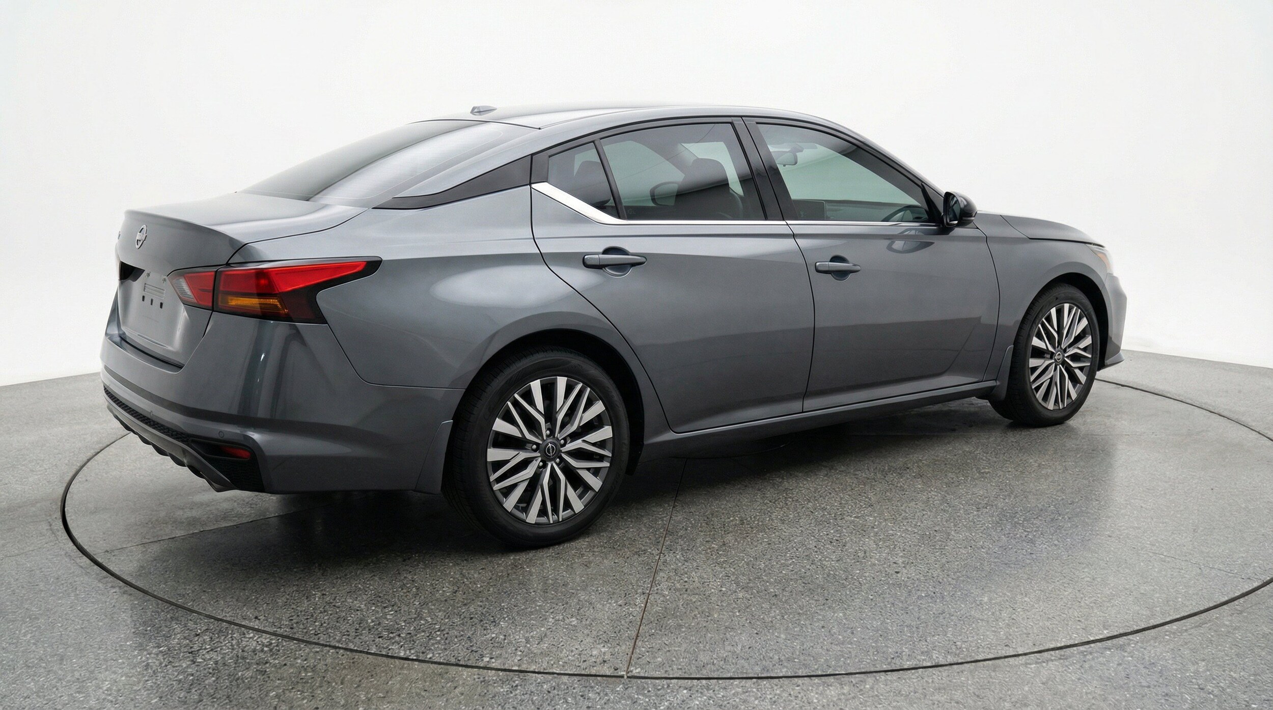 Thumbnail: 2025 Nissan Altima - 9