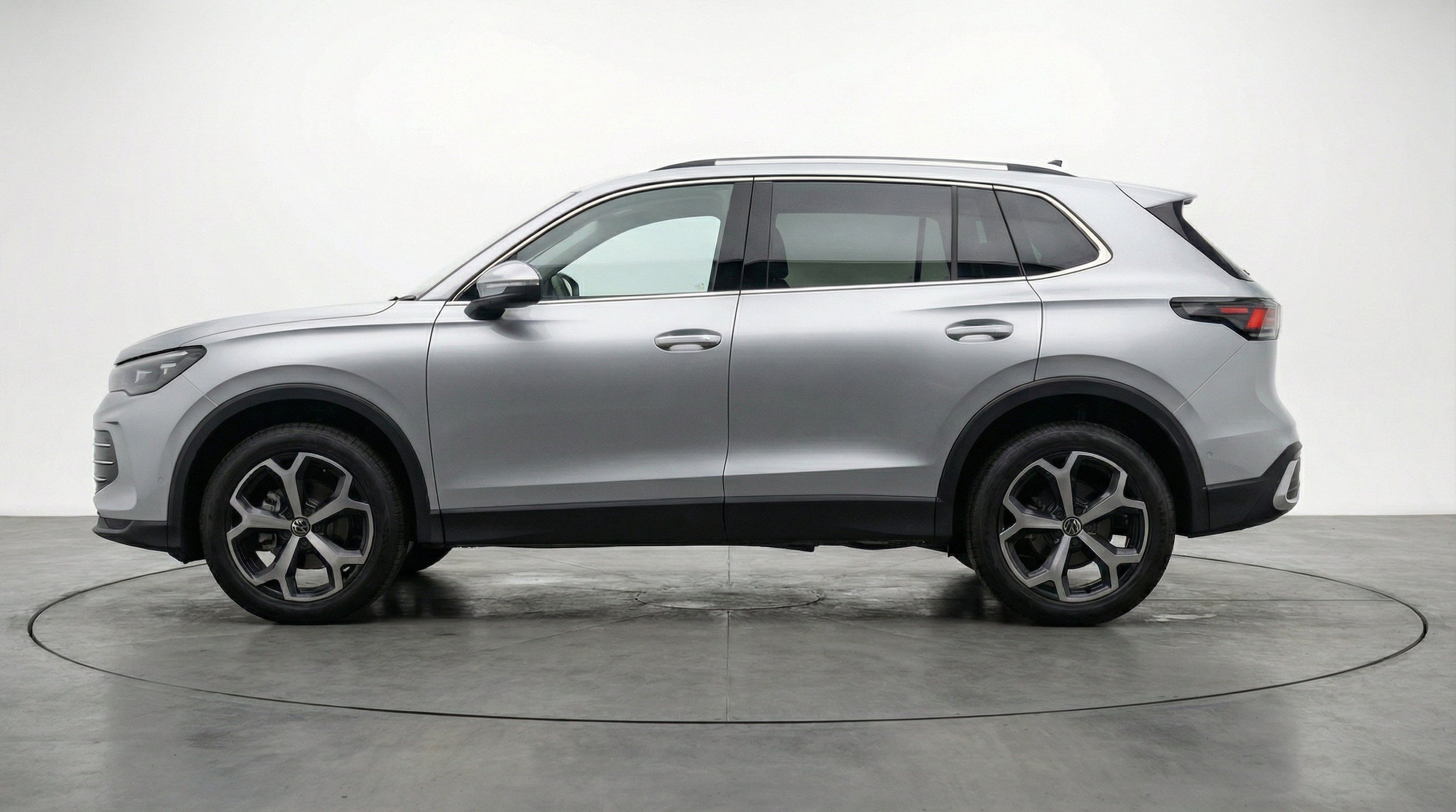 Thumbnail: 2026 Volkswagen Tiguan - 5