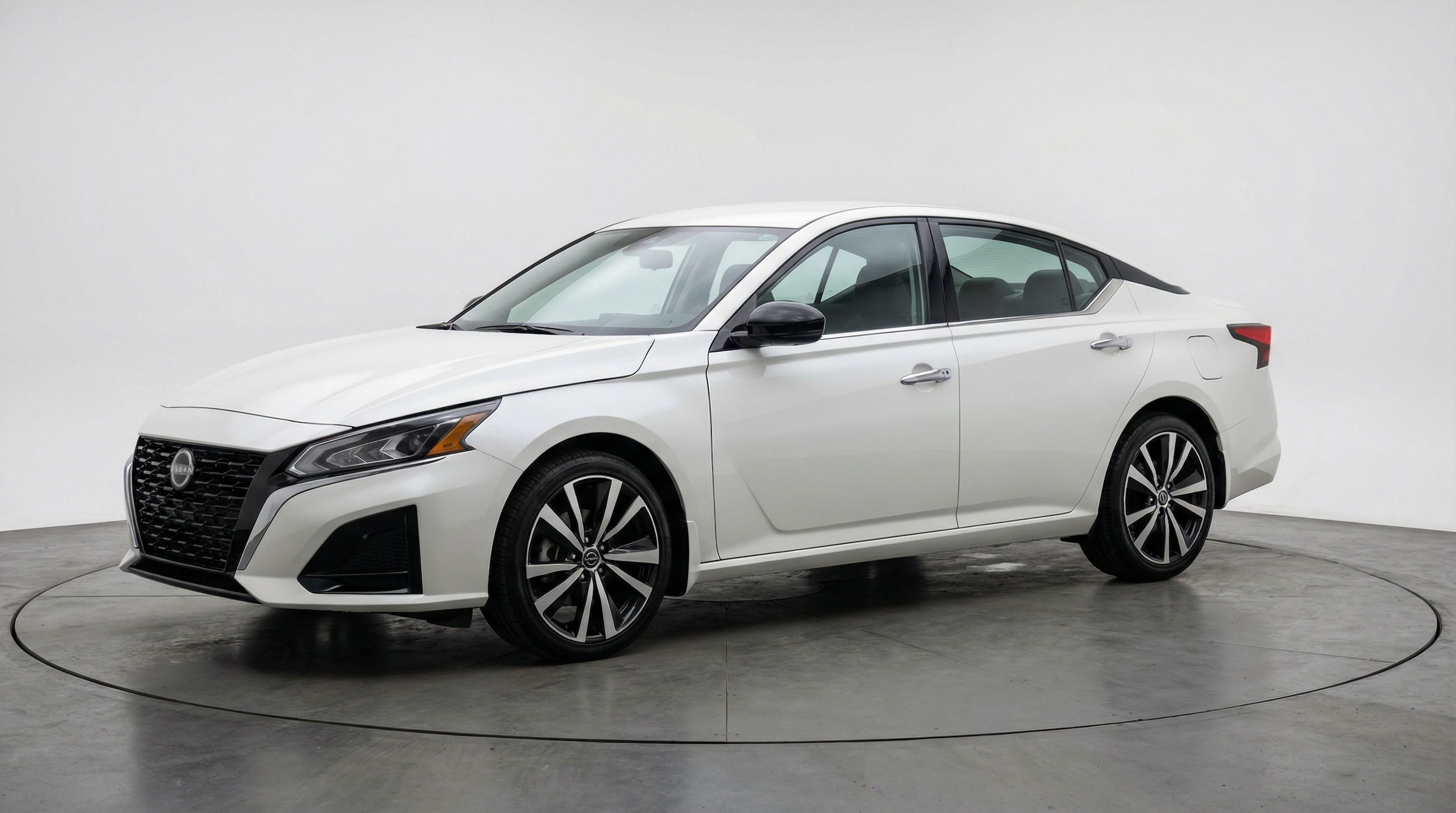 Thumbnail: 2025 Nissan Altima - 3