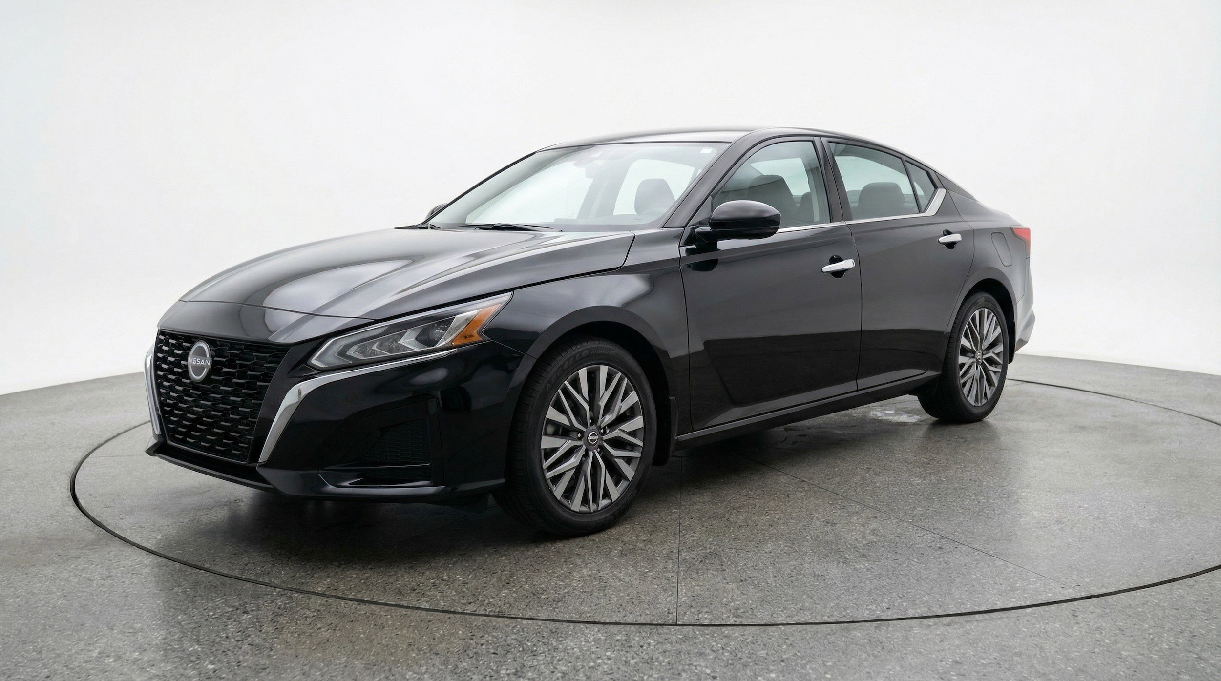 Thumbnail: 2025 Nissan Altima - 3