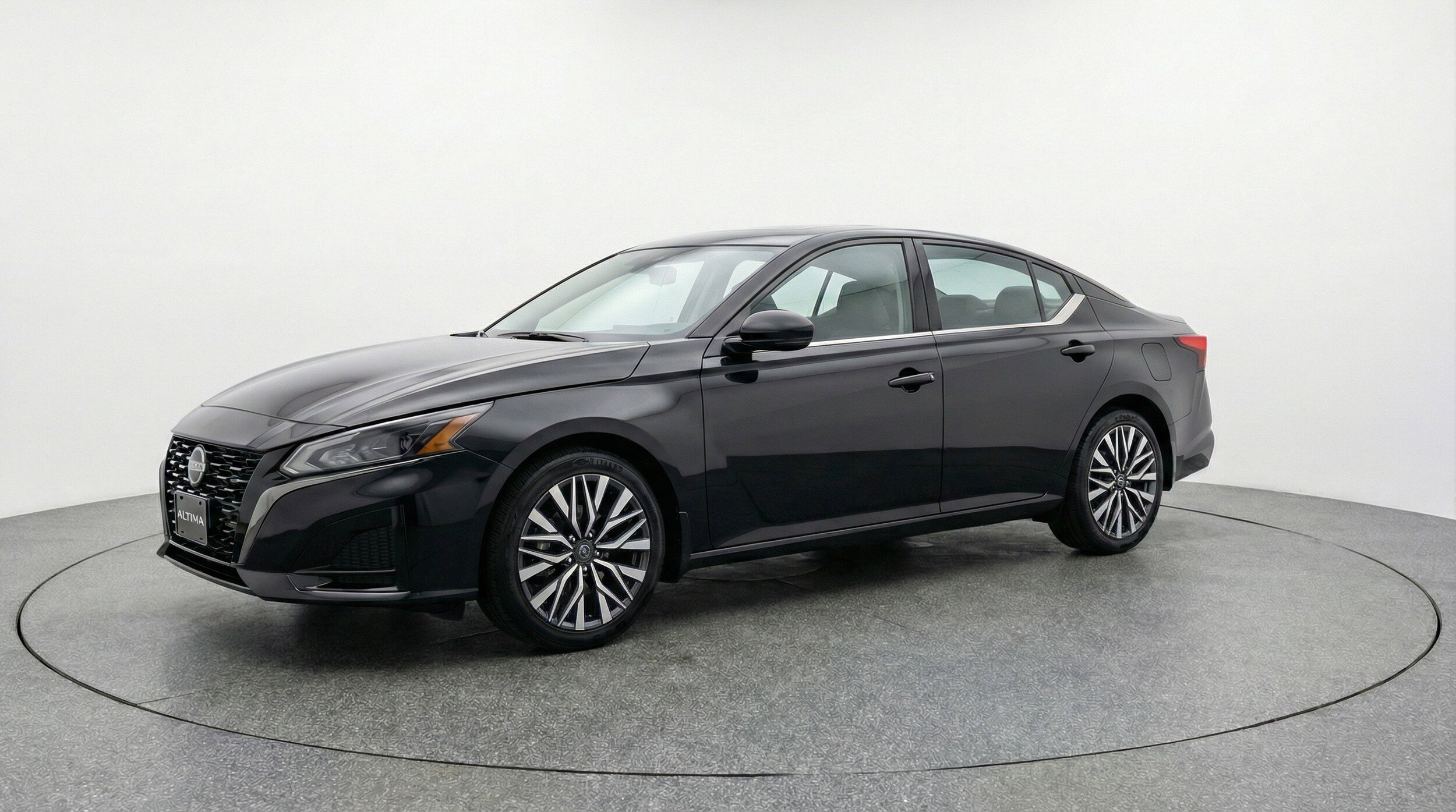 Thumbnail: 2025 Nissan Altima - 3