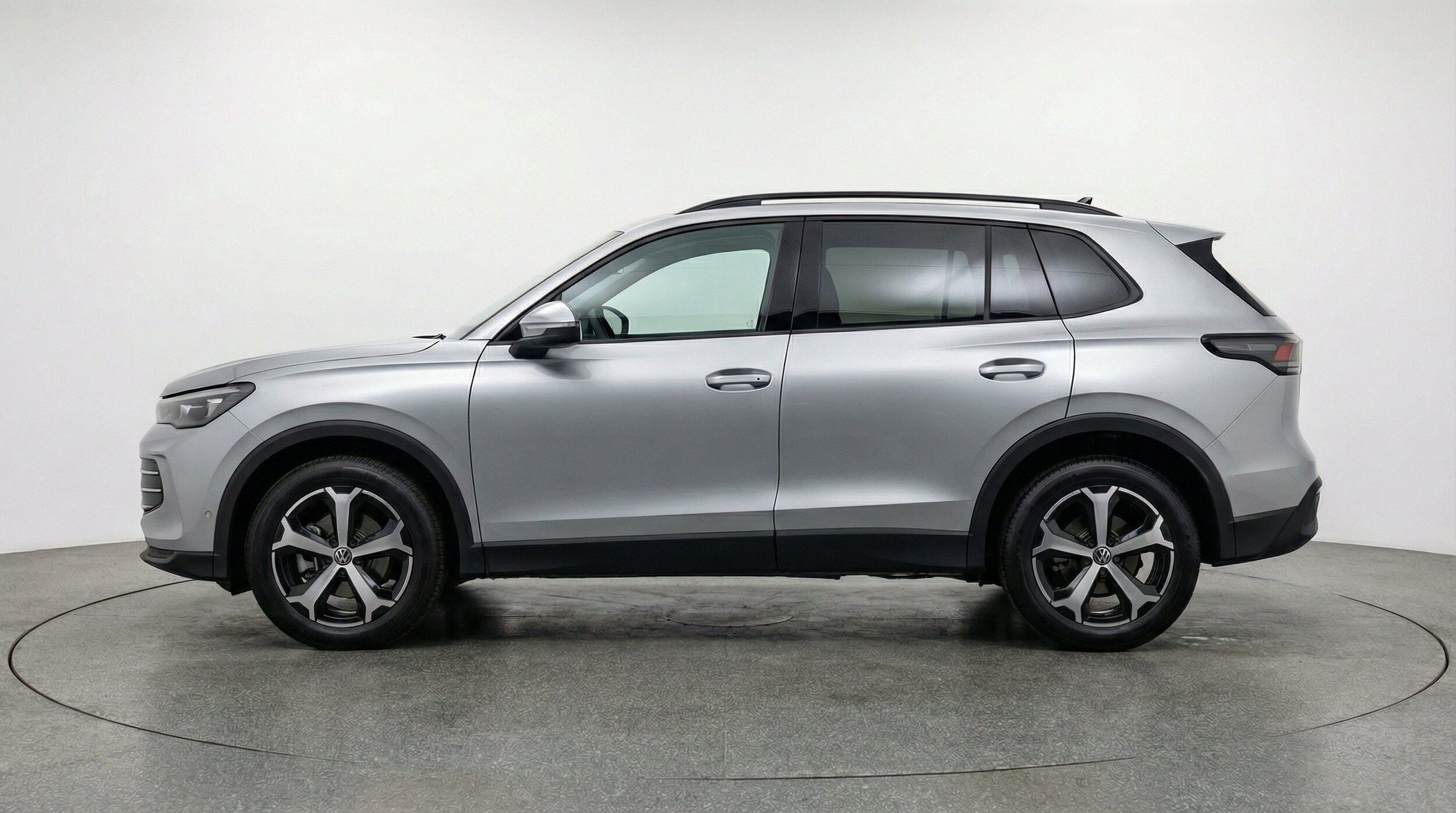 Thumbnail: 2026 Volkswagen Tiguan - 5
