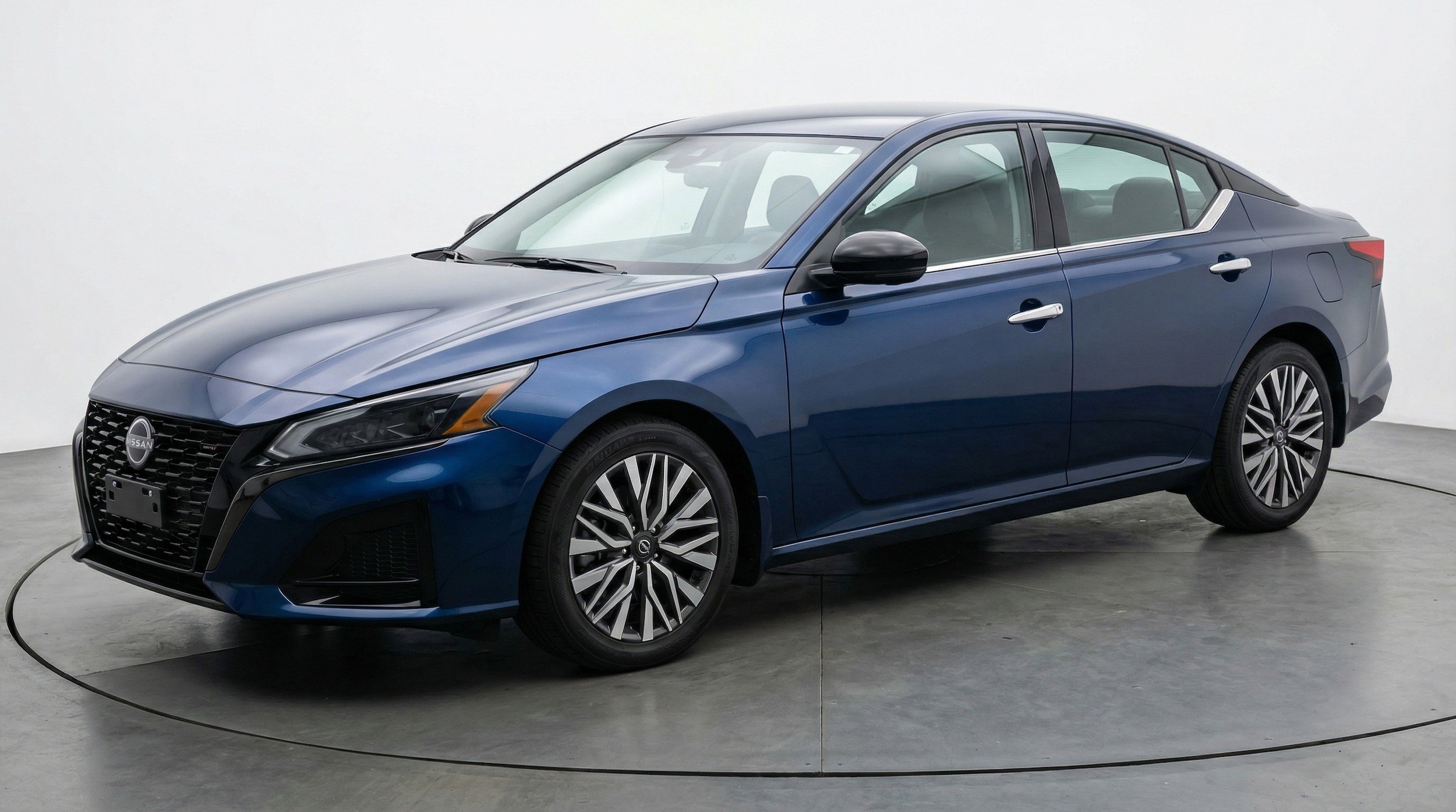 Thumbnail: 2025 Nissan Altima - 3