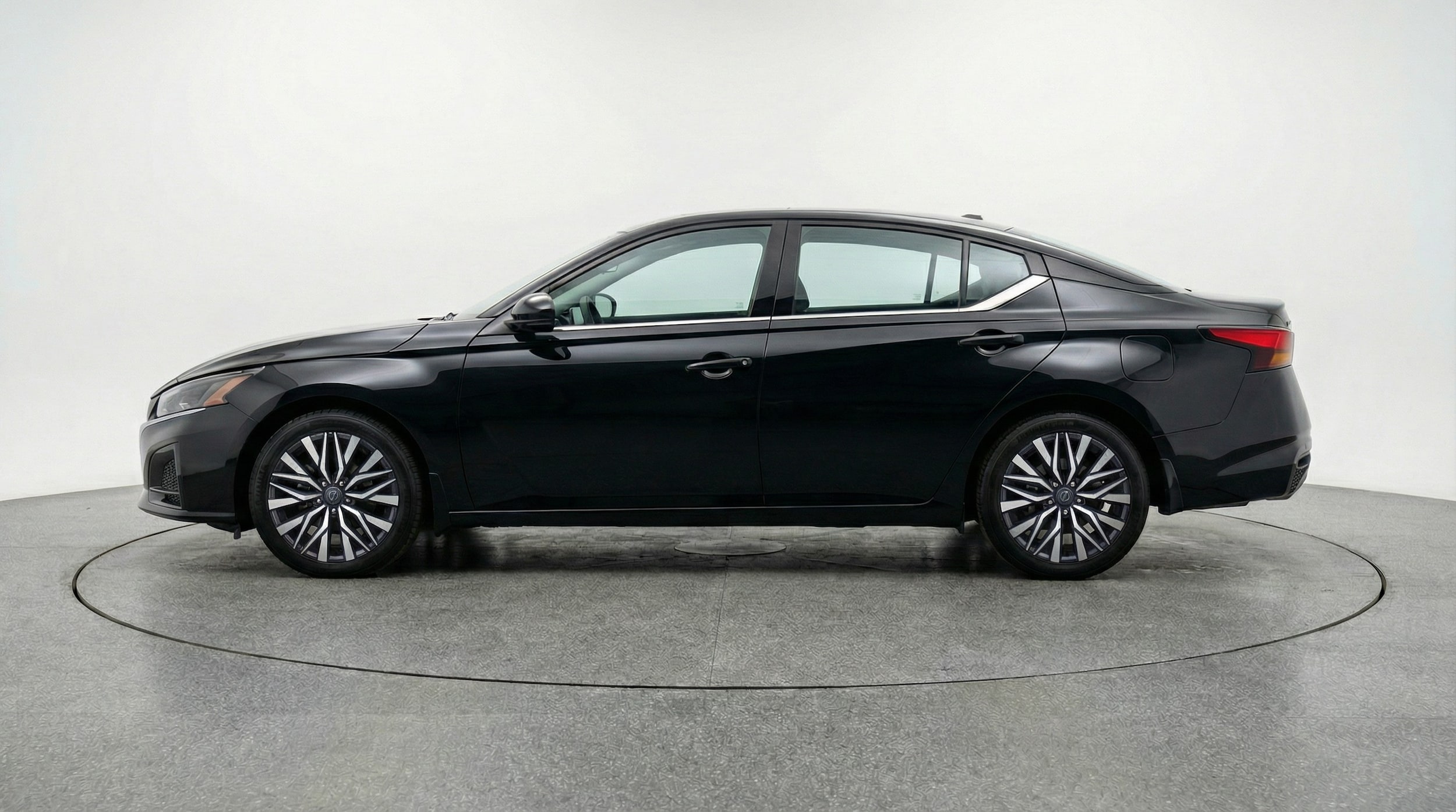 Thumbnail: 2025 Nissan Altima - 4