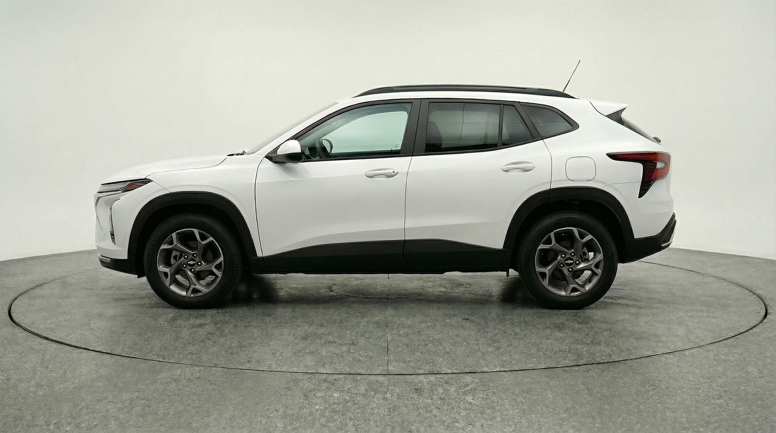 Thumbnail: 2025 Chevrolet Trax - 4