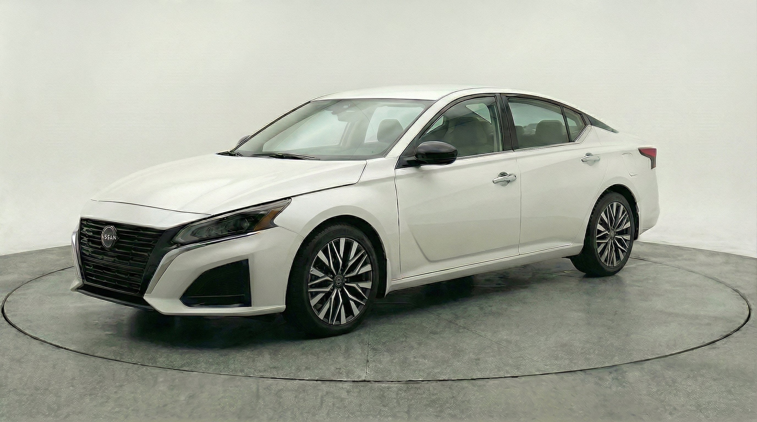Thumbnail: 2025 Nissan Altima - 3