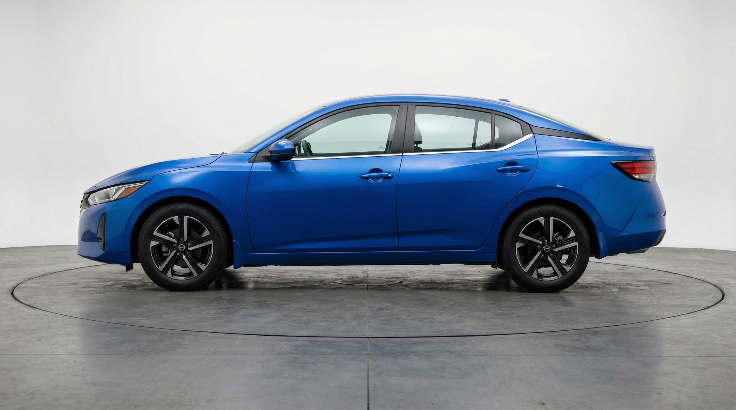 Thumbnail: 2025 Nissan Sentra - 5