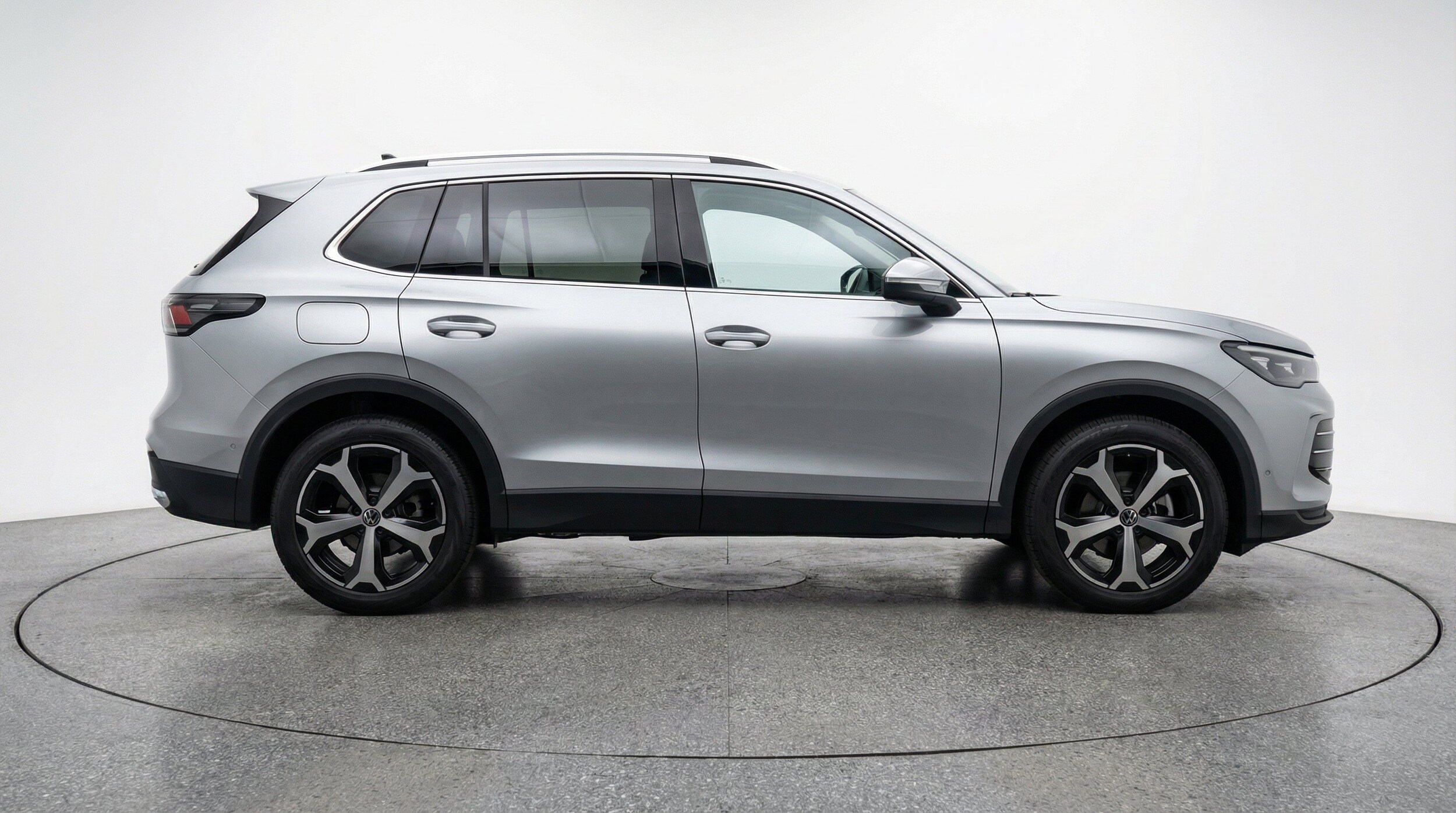 Thumbnail: 2026 Volkswagen Tiguan - 11