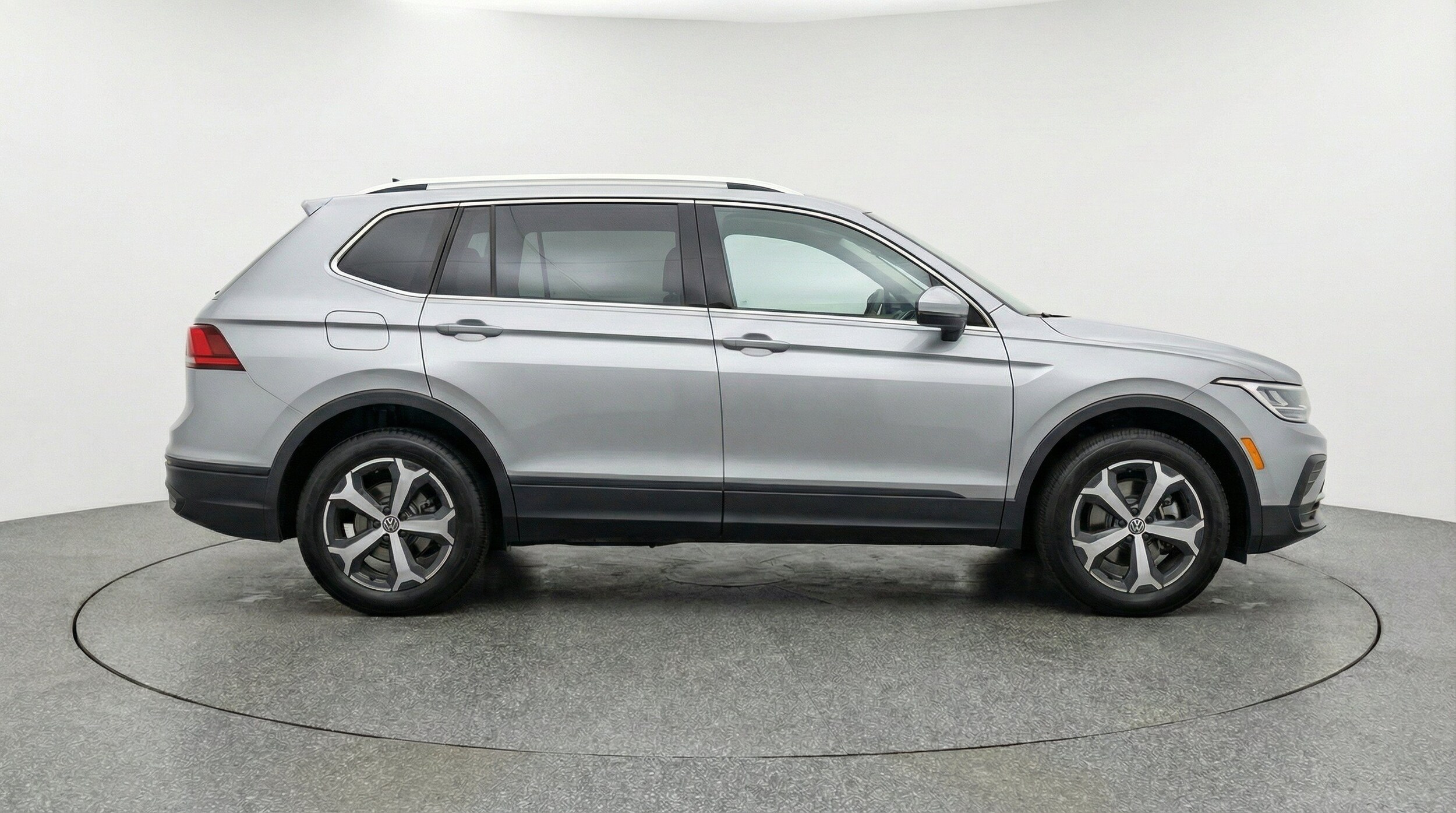Thumbnail: 2026 Volkswagen Tiguan - 10