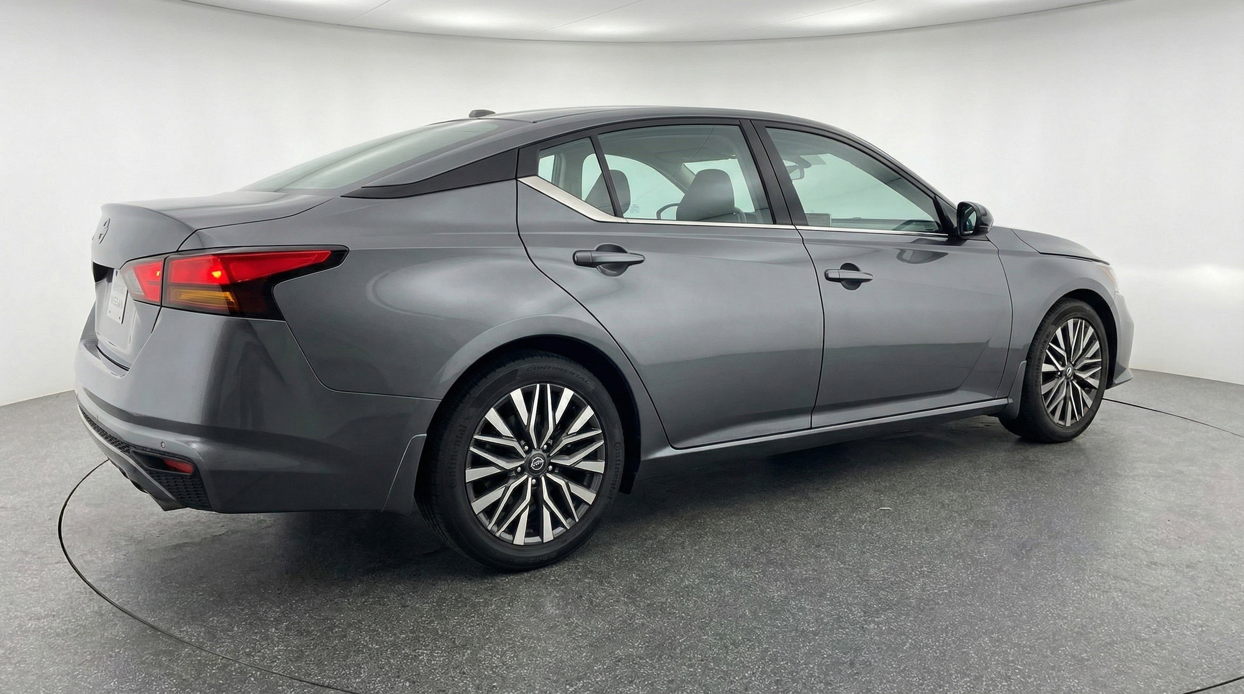 Thumbnail: 2025 Nissan Altima - 9