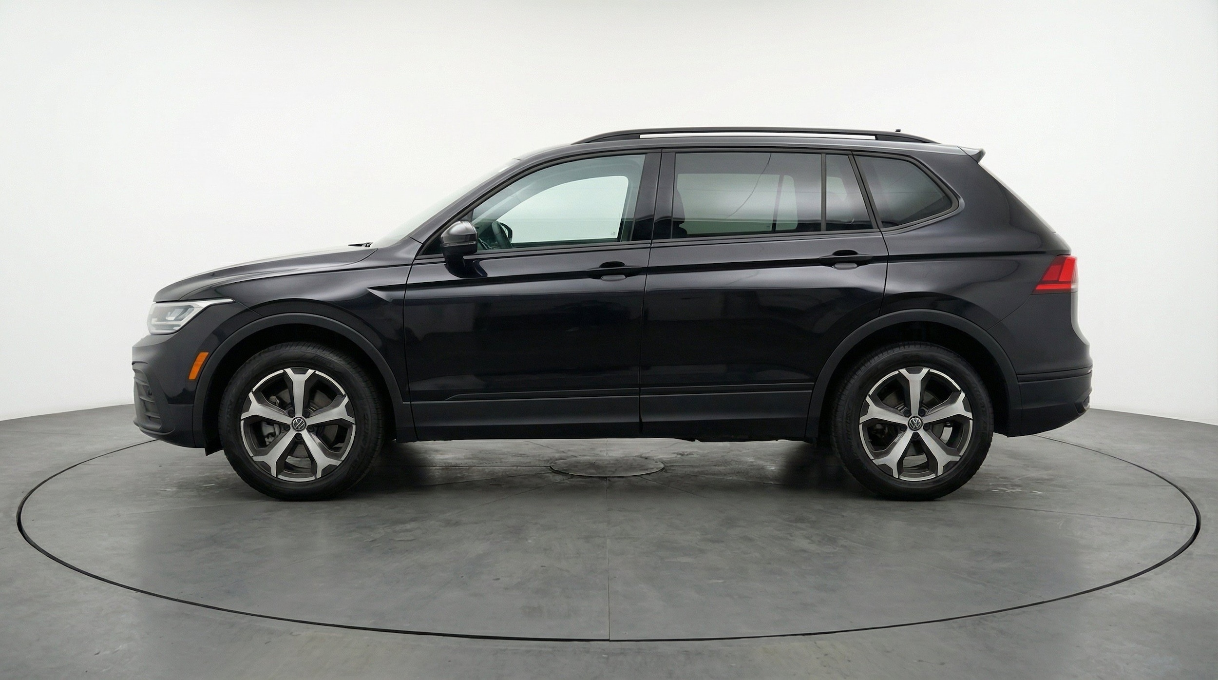 Thumbnail: 2026 Volkswagen Tiguan - 5