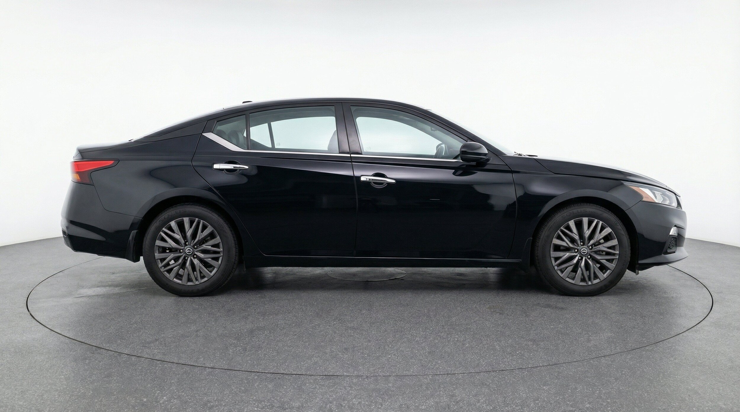 Thumbnail: 2025 Nissan Altima - 11