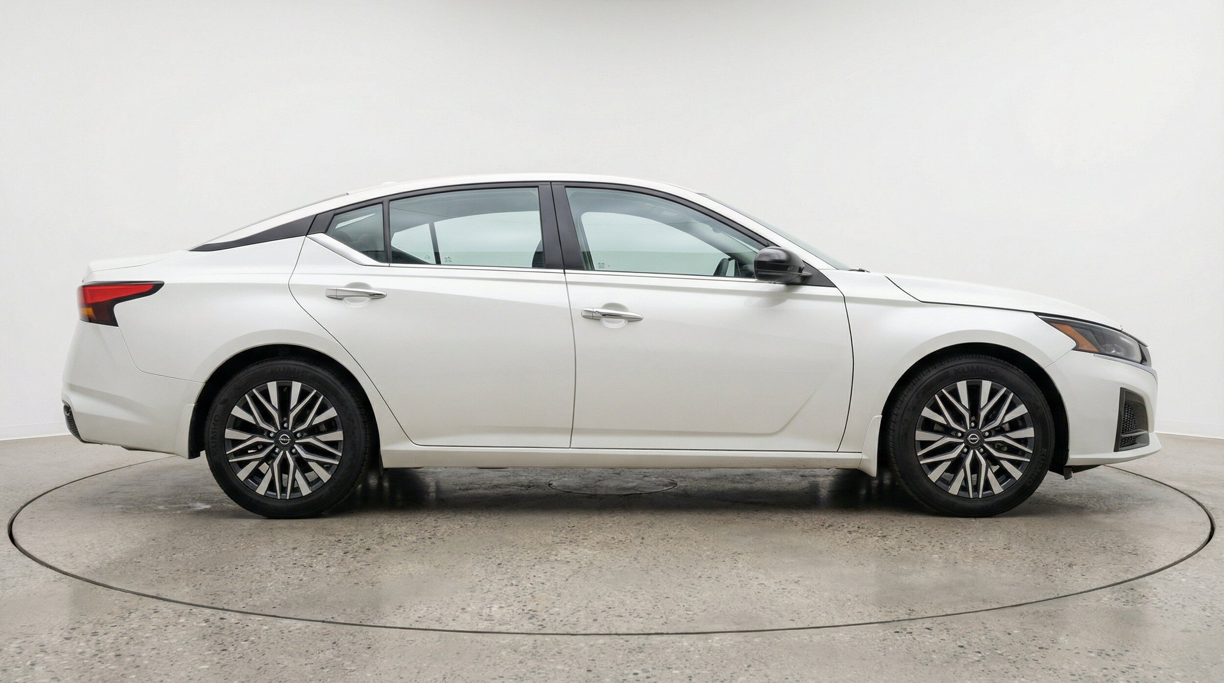 Thumbnail: 2025 Nissan Altima - 11