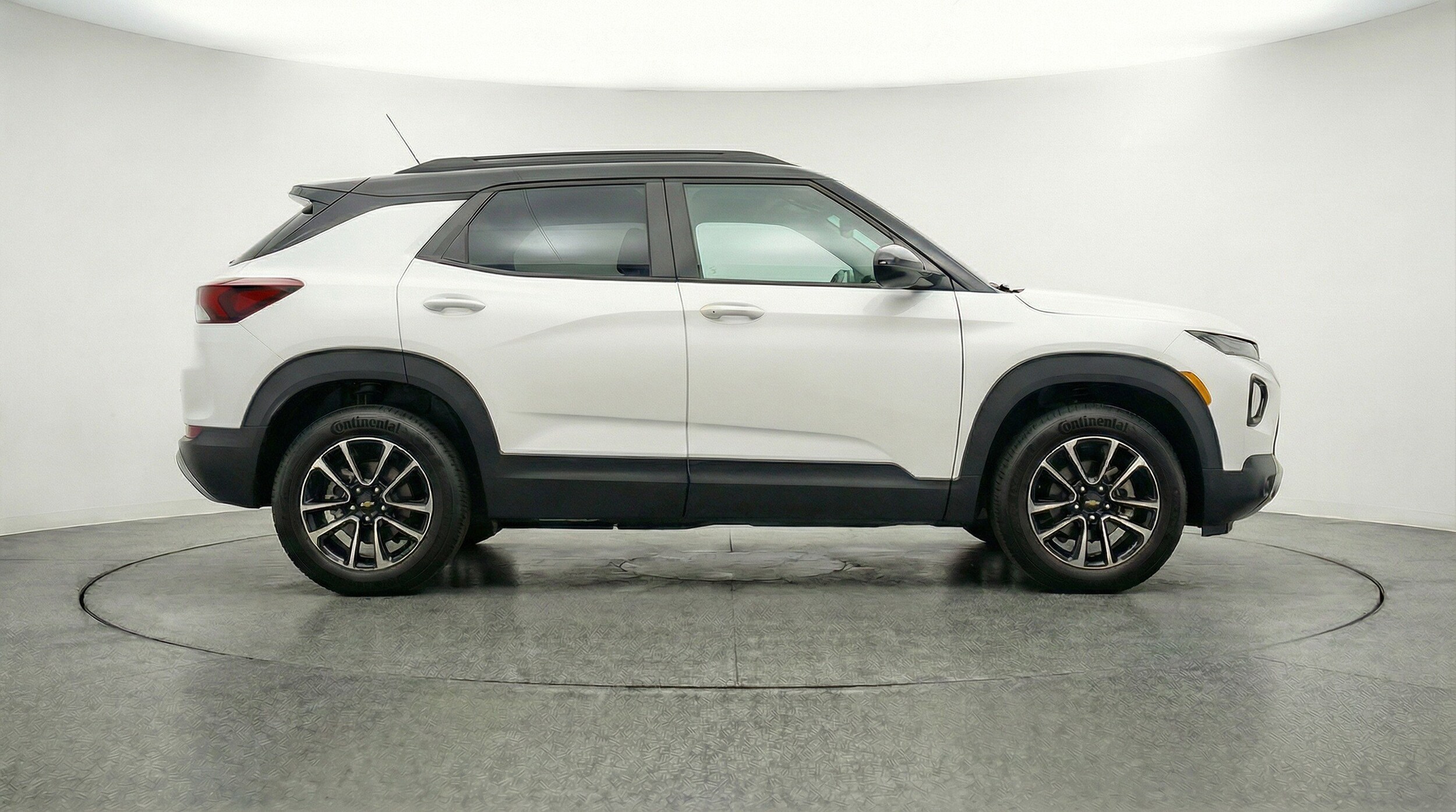 Thumbnail: 2025 Chevrolet TrailBlazer - 11