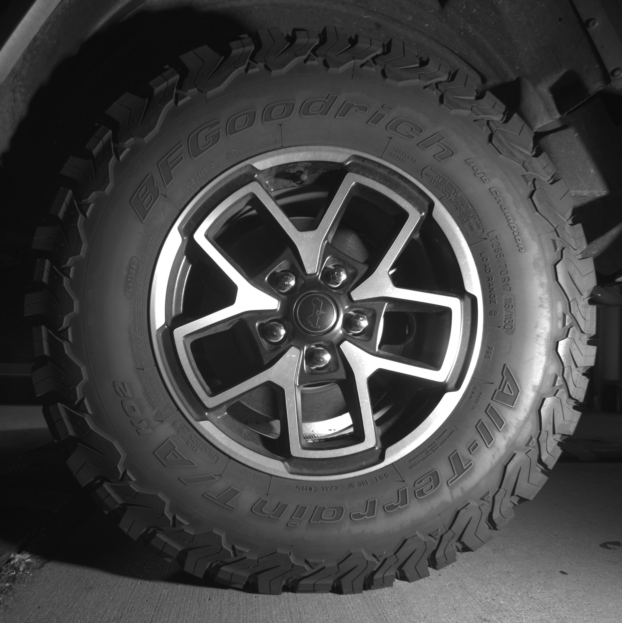 Thumbnail: 2025 Jeep Wrangler - 14