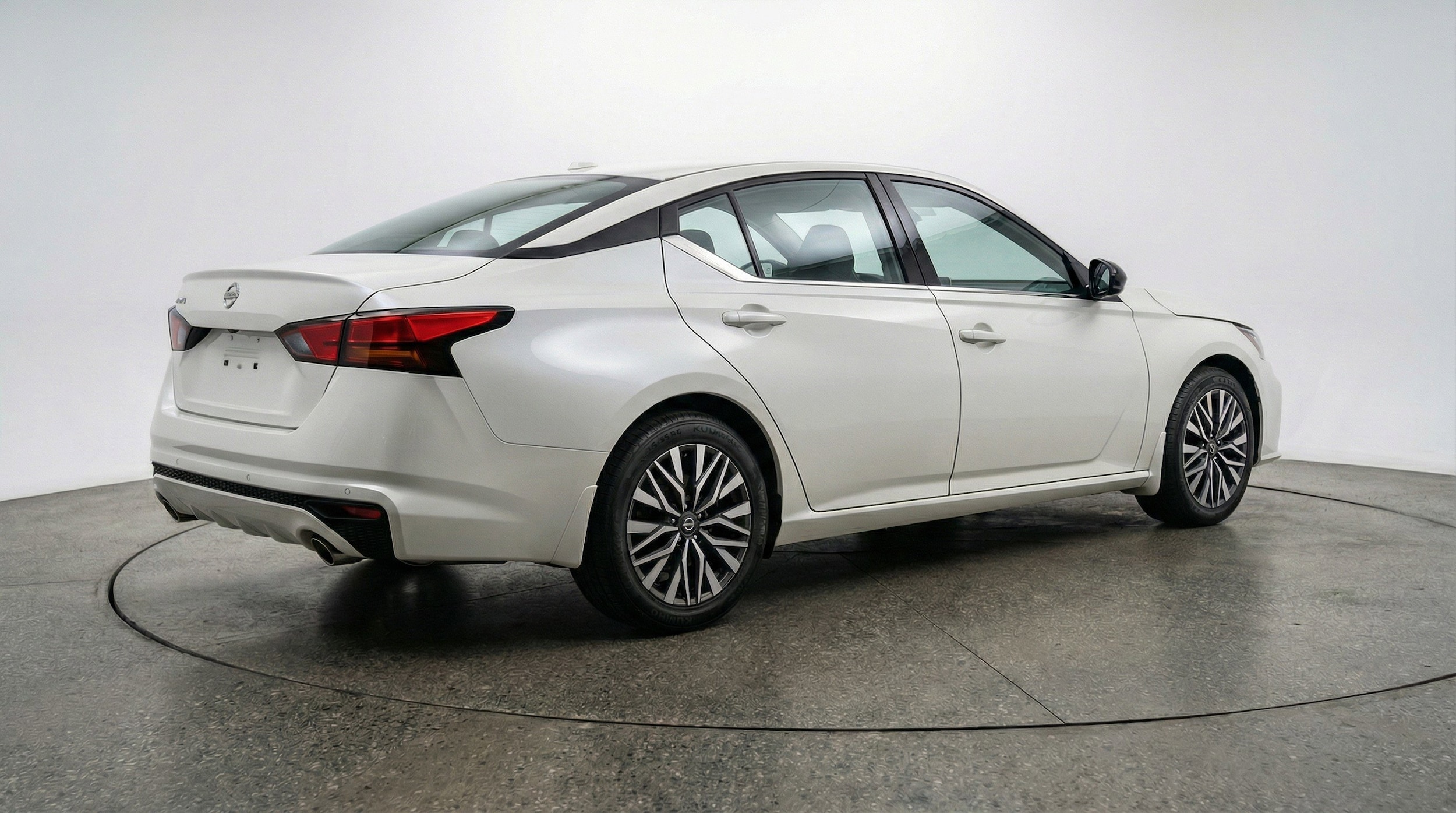 Thumbnail: 2025 Nissan Altima - 9