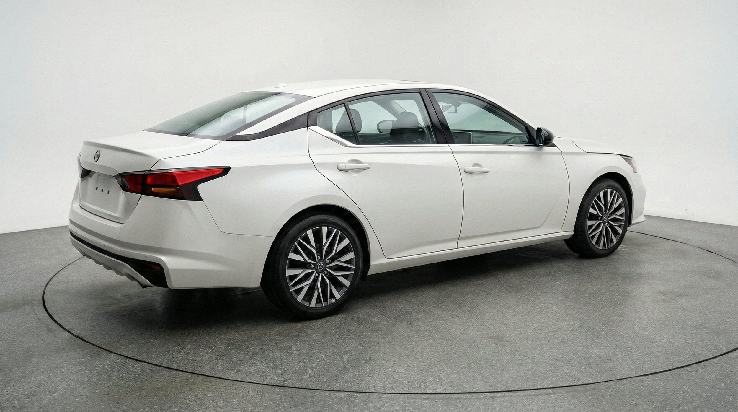 Thumbnail: 2025 Nissan Altima - 9
