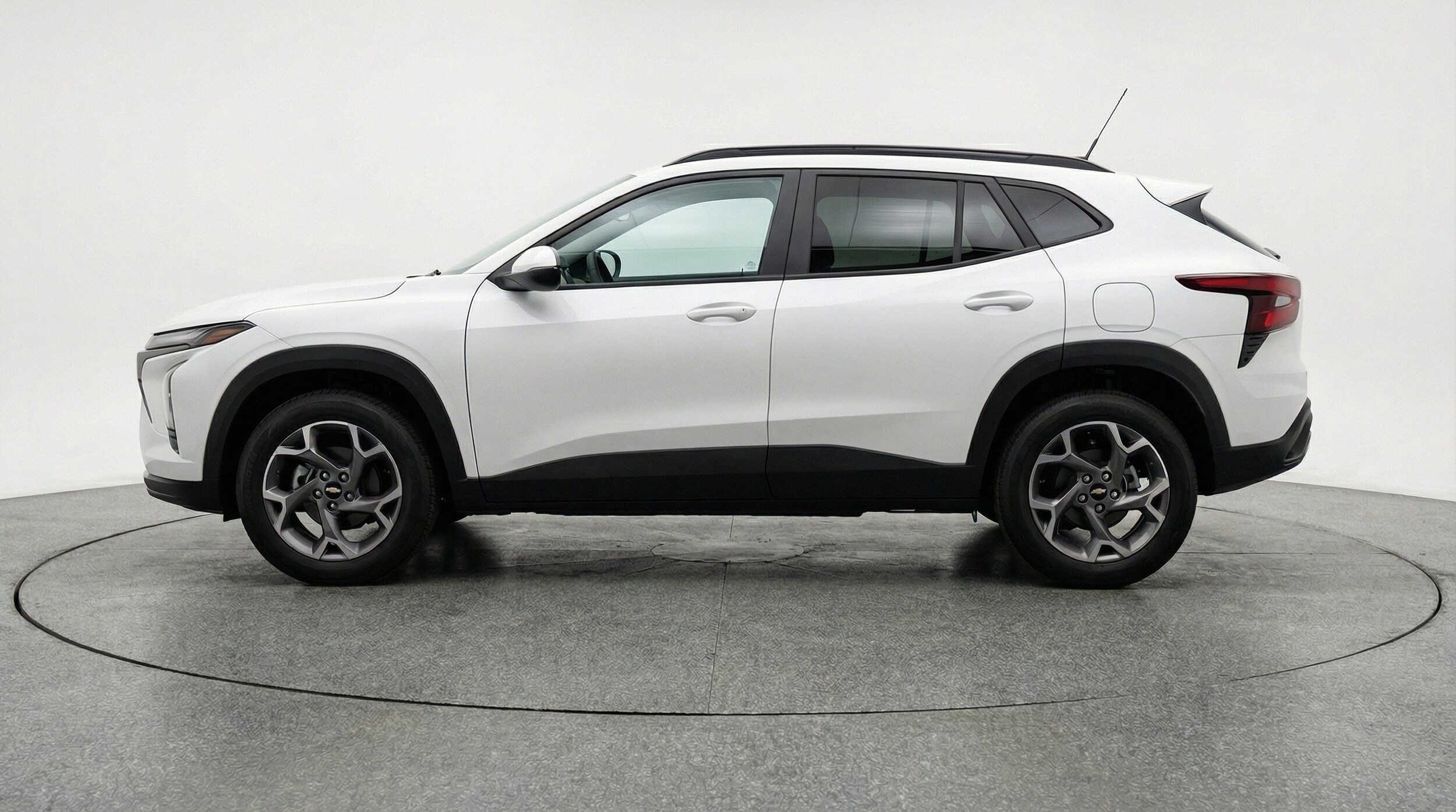Thumbnail: 2025 Chevrolet Trax - 5