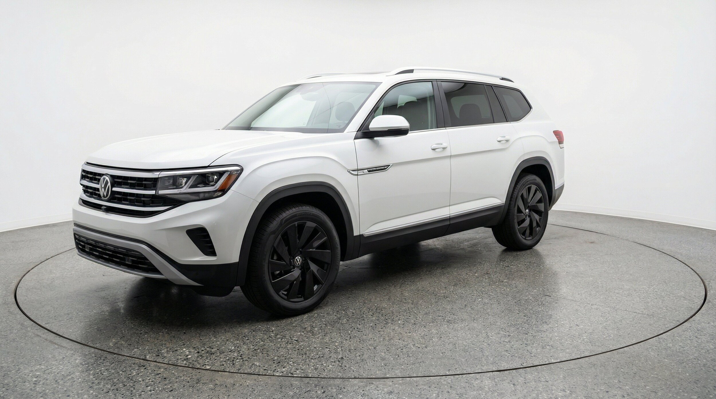 Thumbnail: 2026 Volkswagen Atlas - 3