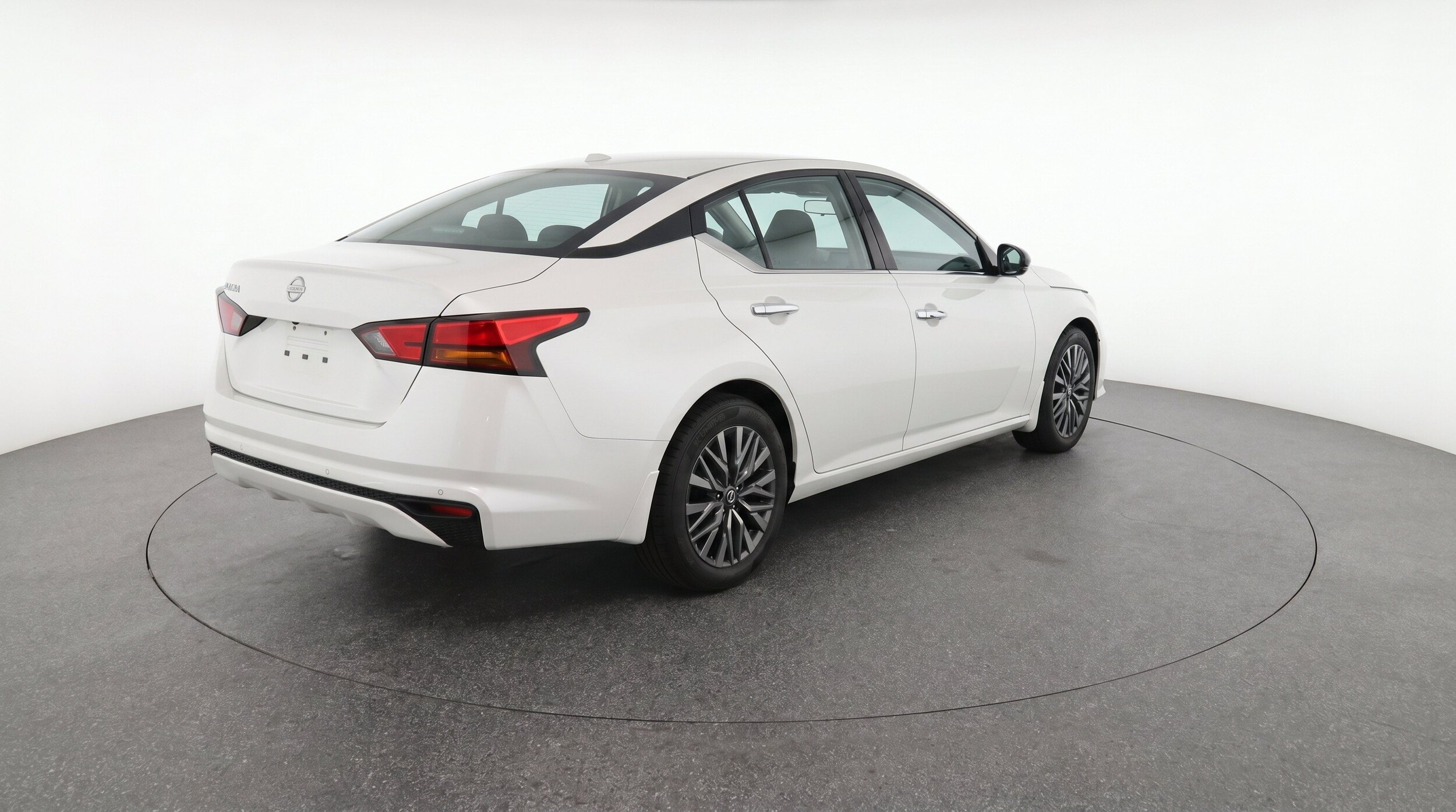 Thumbnail: 2025 Nissan Altima - 9