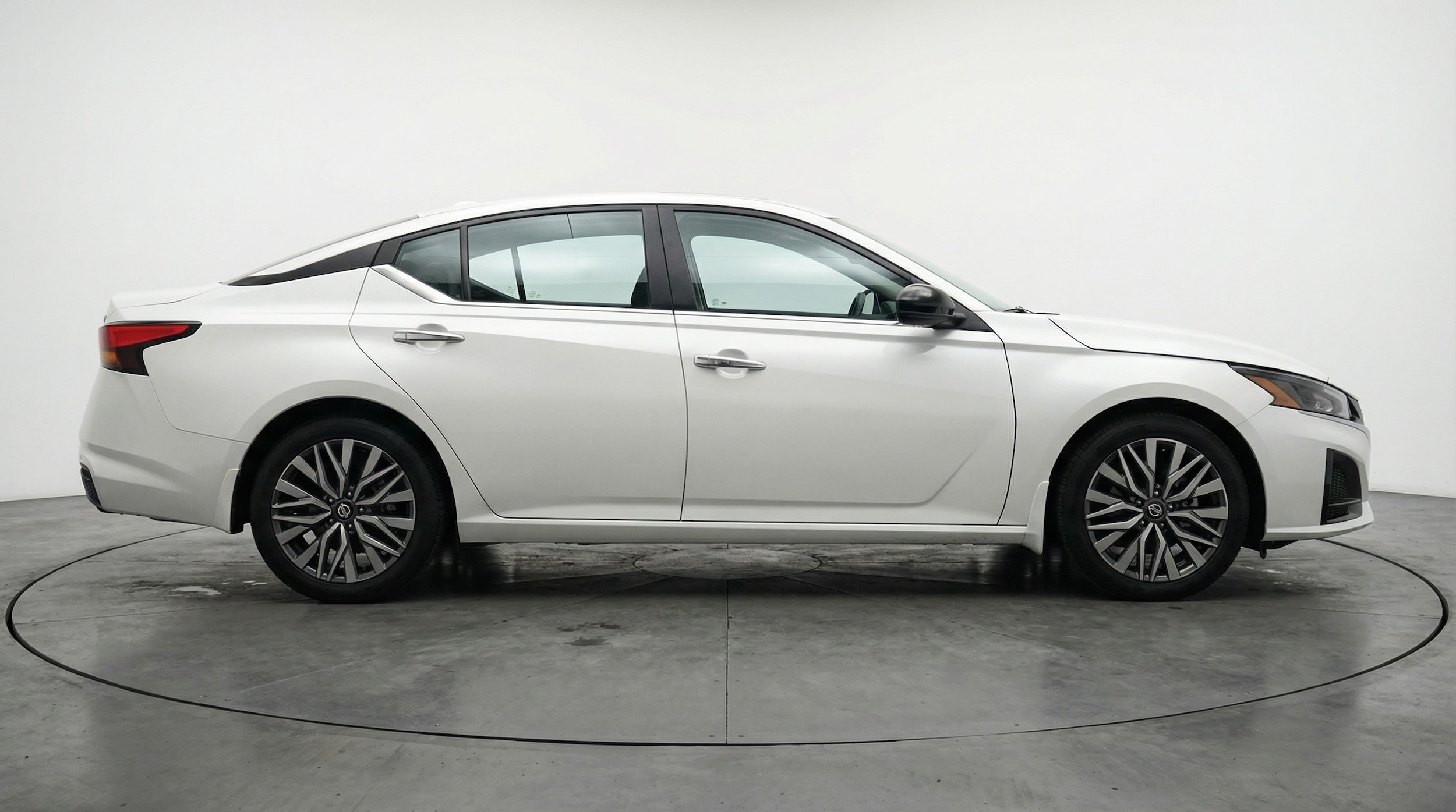 Thumbnail: 2025 Nissan Altima - 8