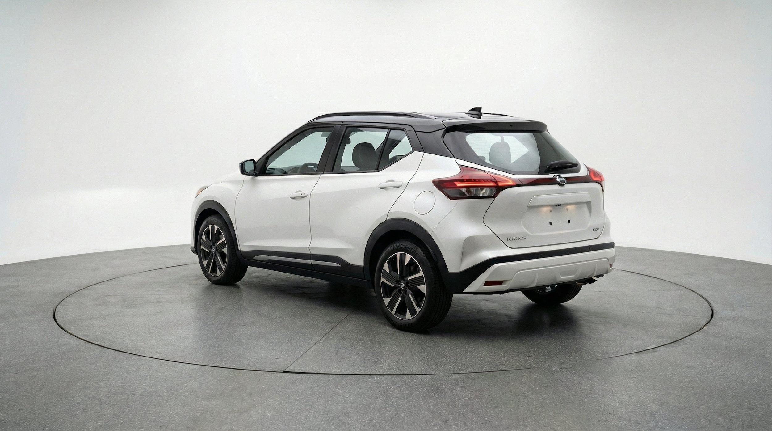 Thumbnail: 2026 Nissan Kicks - 6