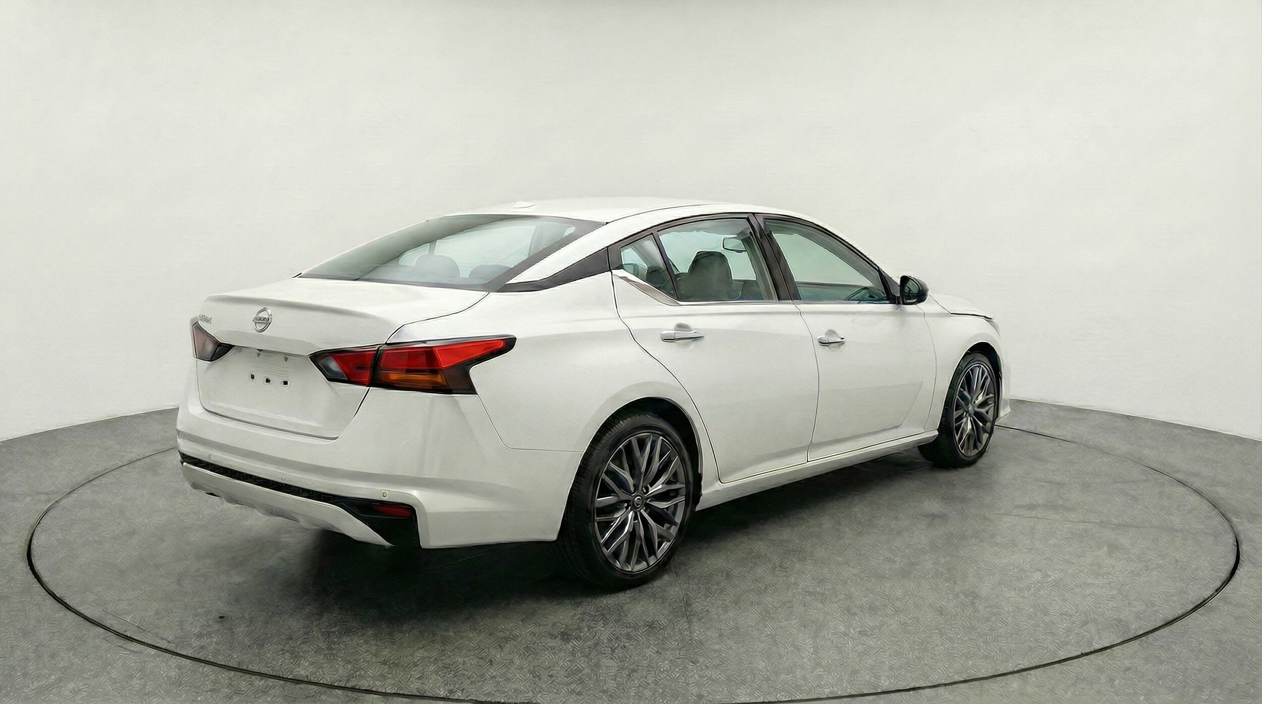 Thumbnail: 2025 Nissan Altima - 9