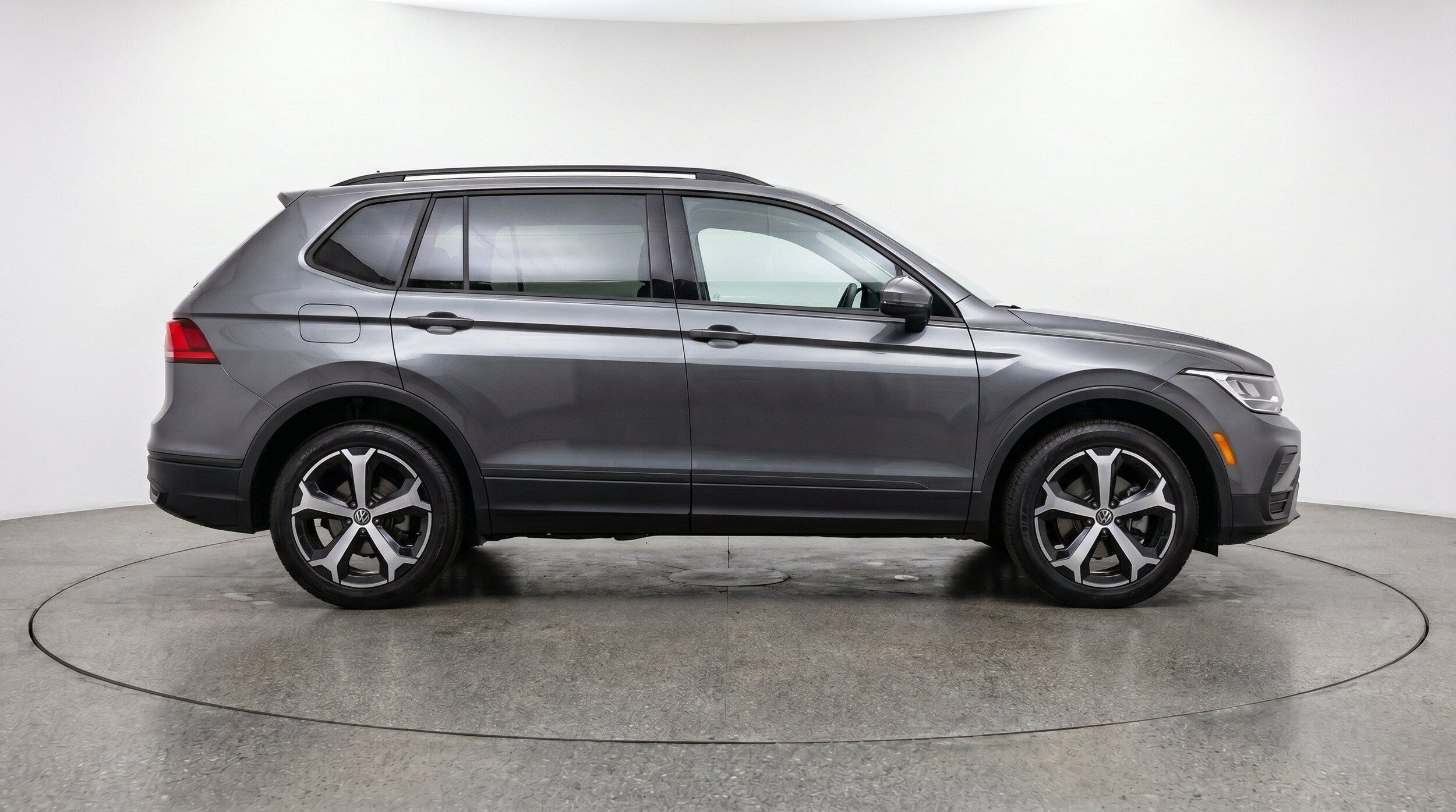 Thumbnail: 2026 Volkswagen Tiguan - 10